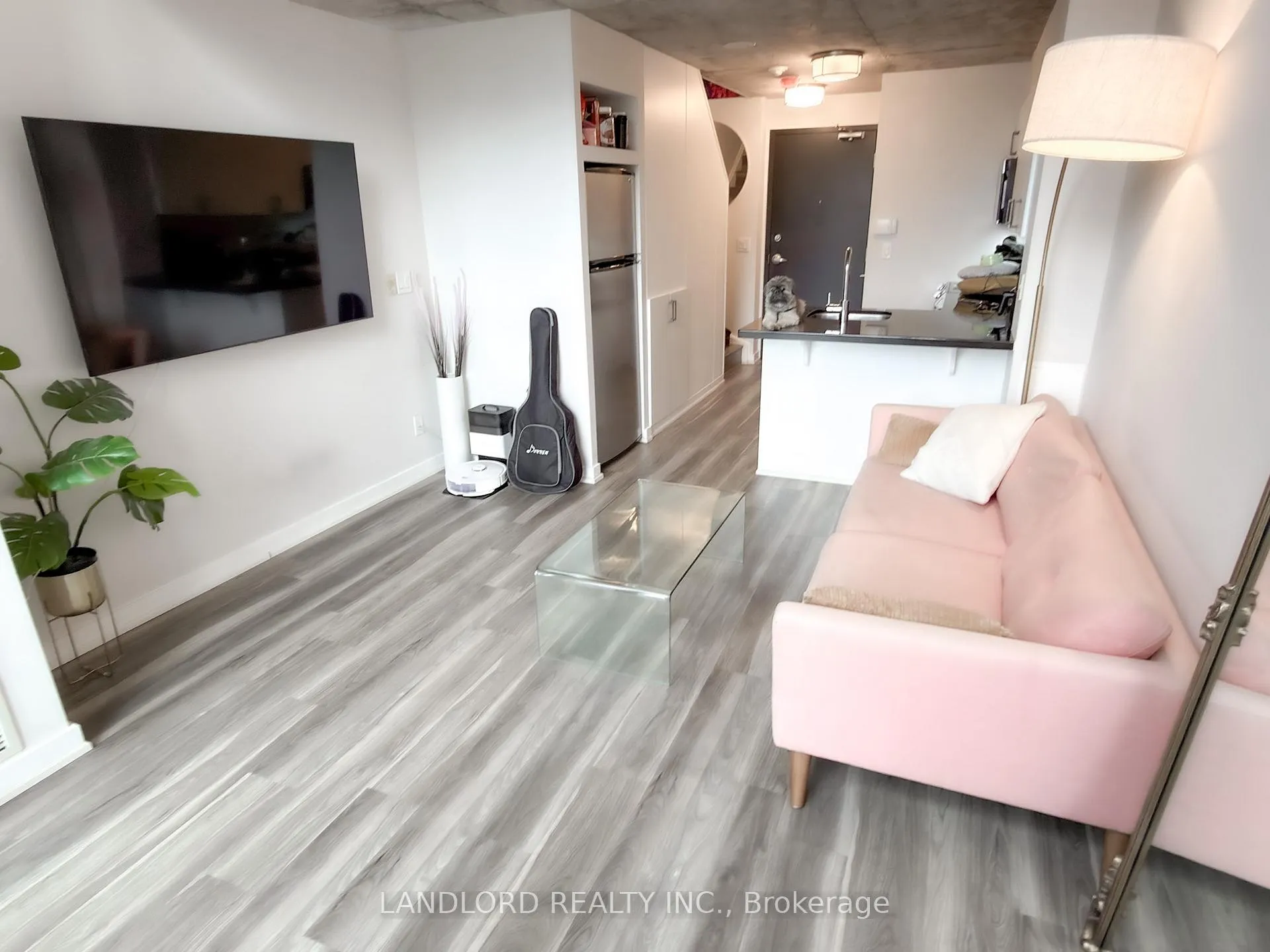 Photo 5 of Unit 803, 255 Richmond Street E, Toronto, Moss Park — HOMEH