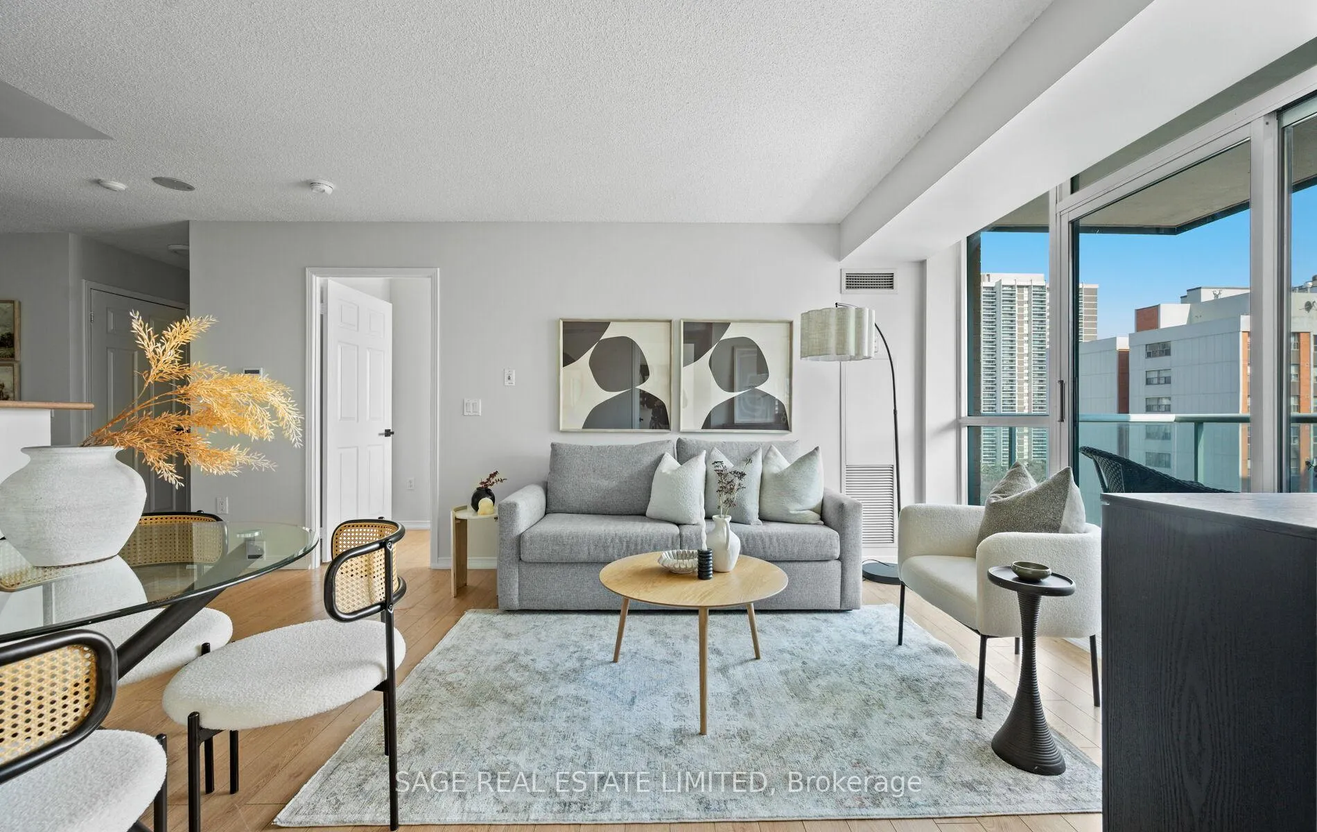 Photo 3 of Unit 1008, 15 Michael Power Place, Etobicoke, Islington-City Centre West — HOMEH