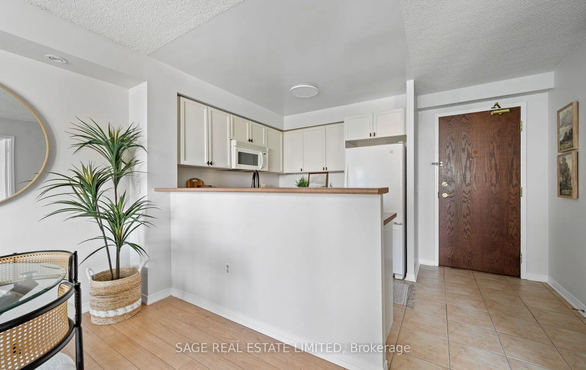 Photo 8 of Unit 1008, 15 Michael Power Place, Etobicoke, Islington-City Centre West — HOMEH
