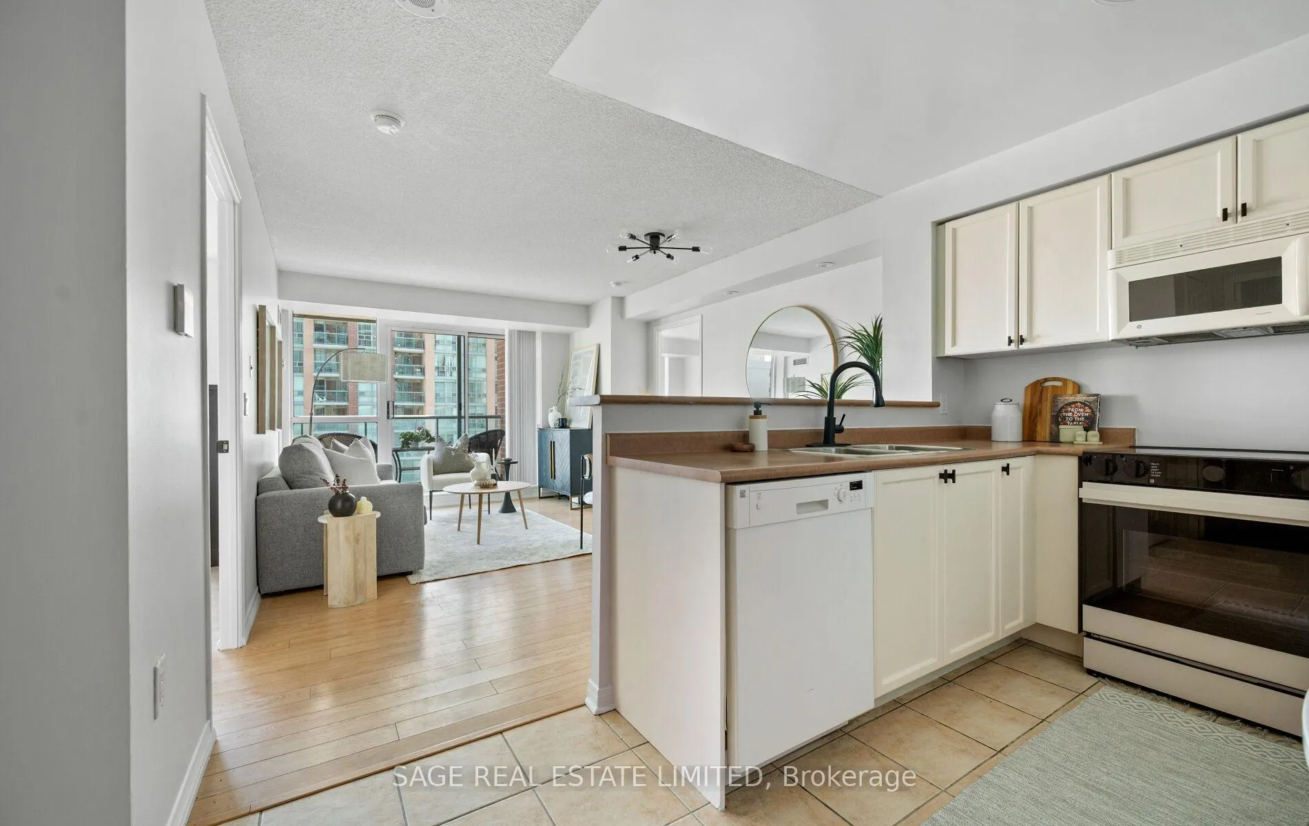 Photo 9 of Unit 1008, 15 Michael Power Place, Etobicoke, Islington-City Centre West — HOMEH