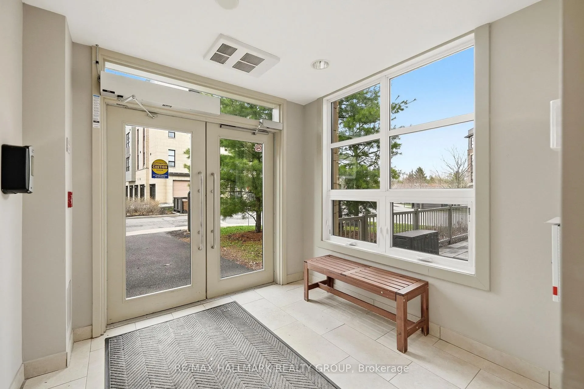 Photo 2 of Unit 405, 215 Titanium Private, Ottawa, Convent Glen North — HOMEH