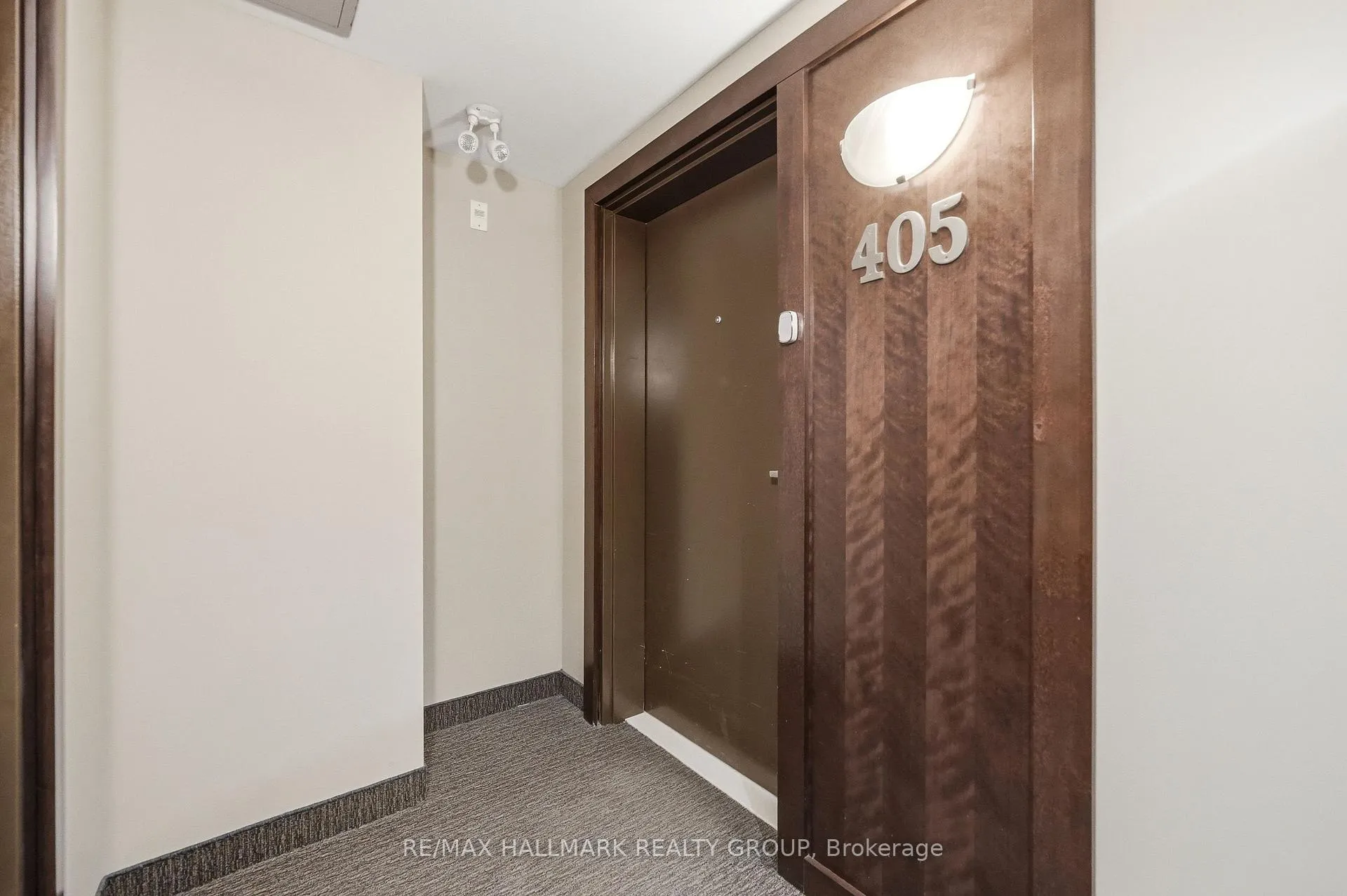 Photo 5 of Unit 405, 215 Titanium Private, Ottawa, Convent Glen North — HOMEH