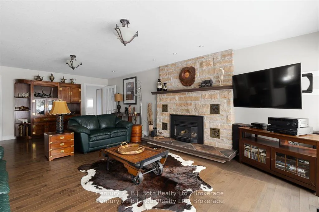 Photo 18 of 179 Bayshore Drive, Ramara, Rural Ramara — HOMEH