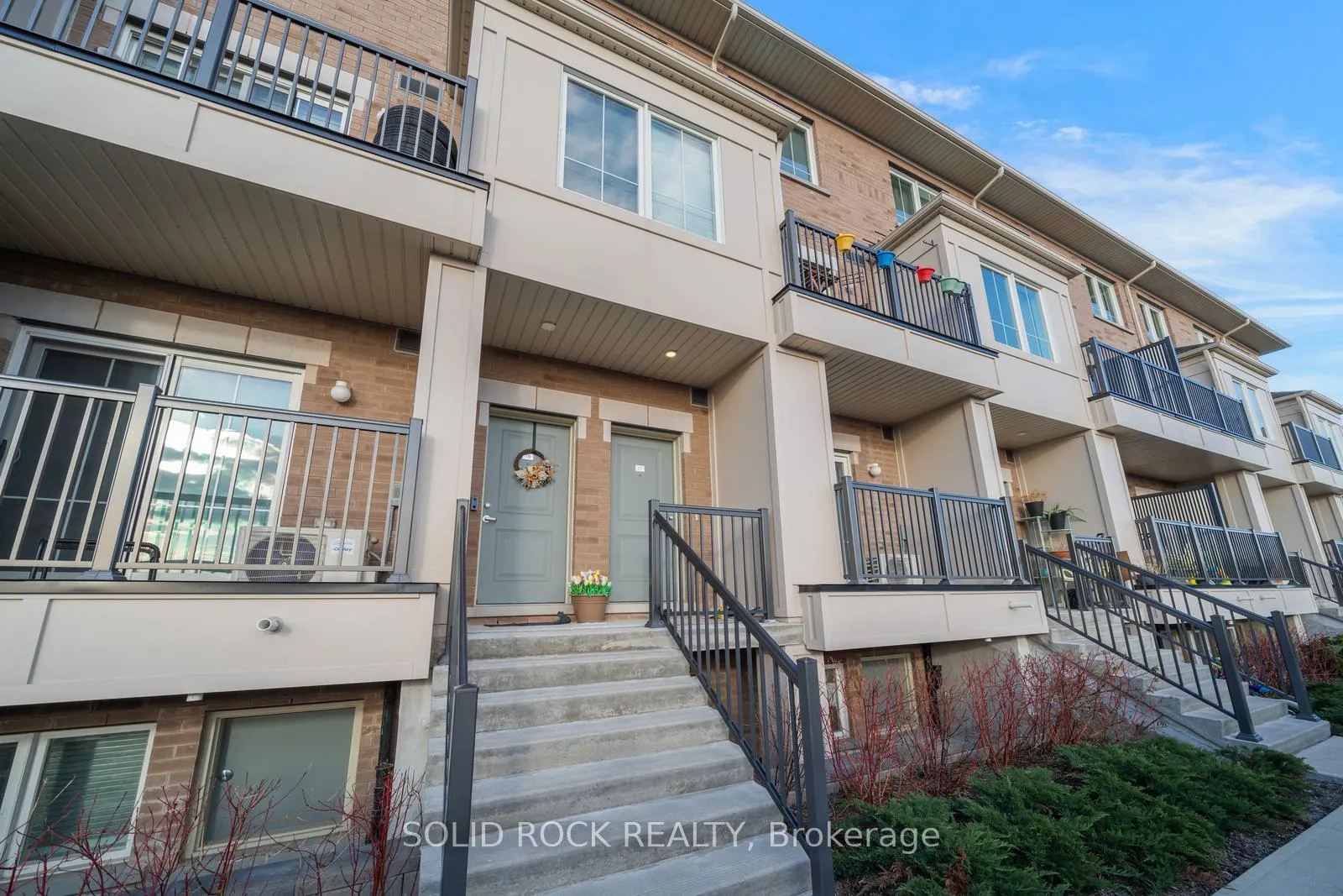 Photo 3 of Unit 17, 480 Beresford Path, Oshawa, Central — HOMEH