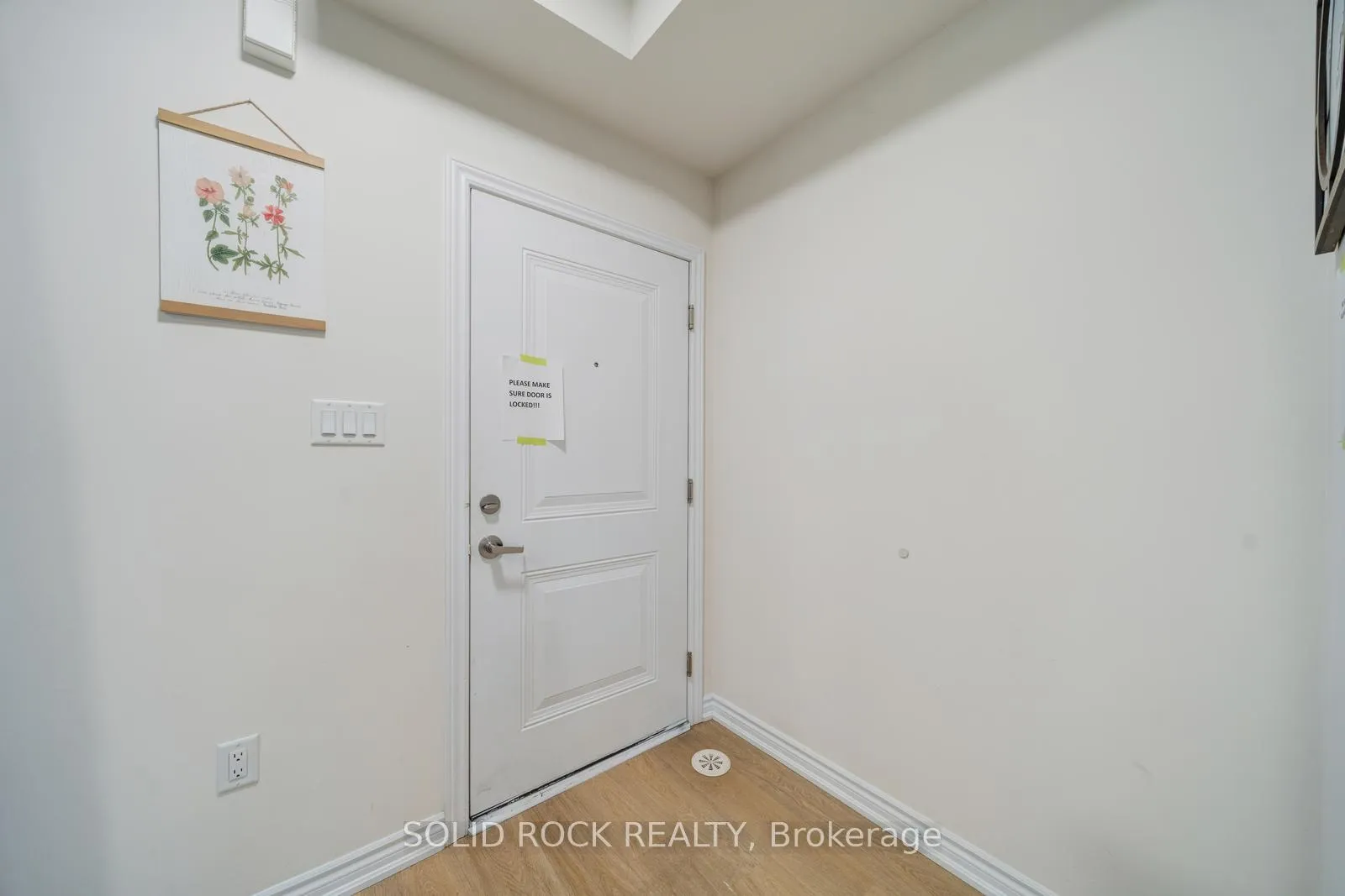 Photo 4 of Unit 17, 480 Beresford Path, Oshawa, Central — HOMEH