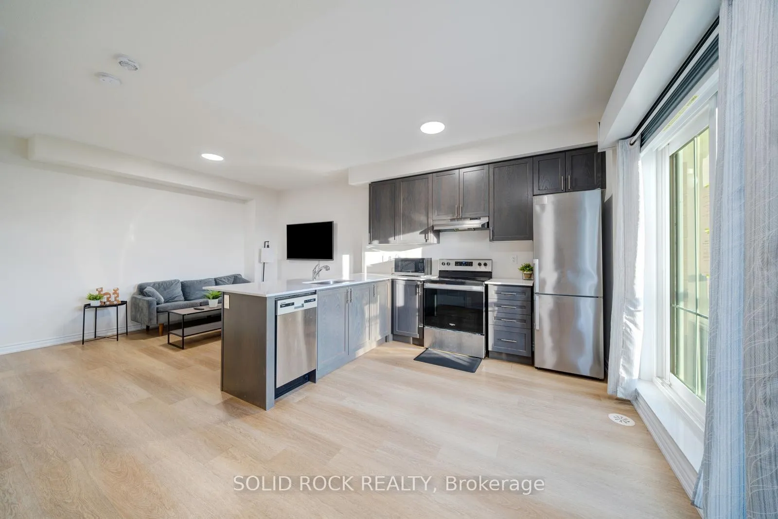 Photo 13 of Unit 17, 480 Beresford Path, Oshawa, Central — HOMEH