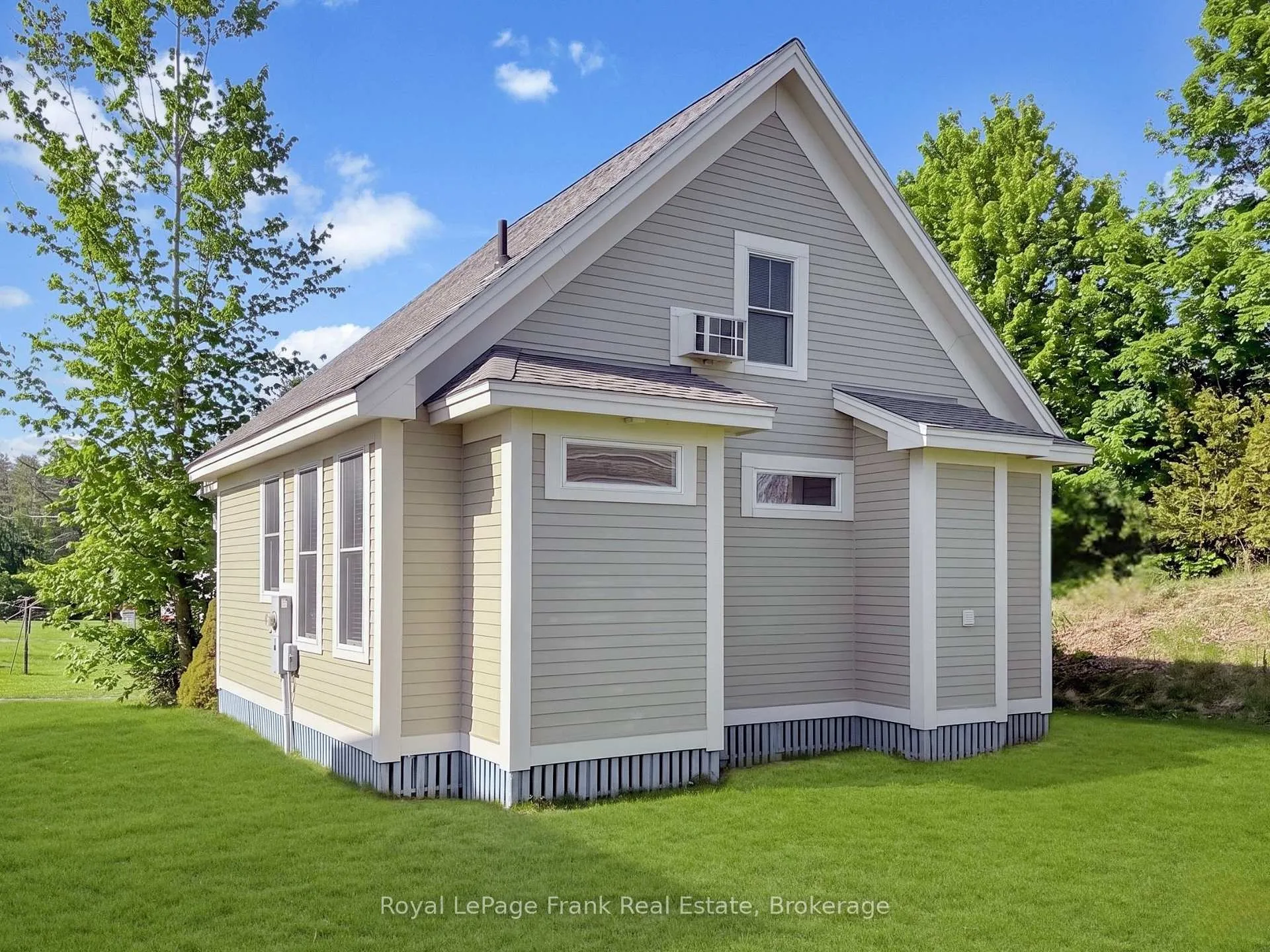 Photo 5 of 34 Meadow View Lane, Prince Edward County, Athol Ward — HOMEH
