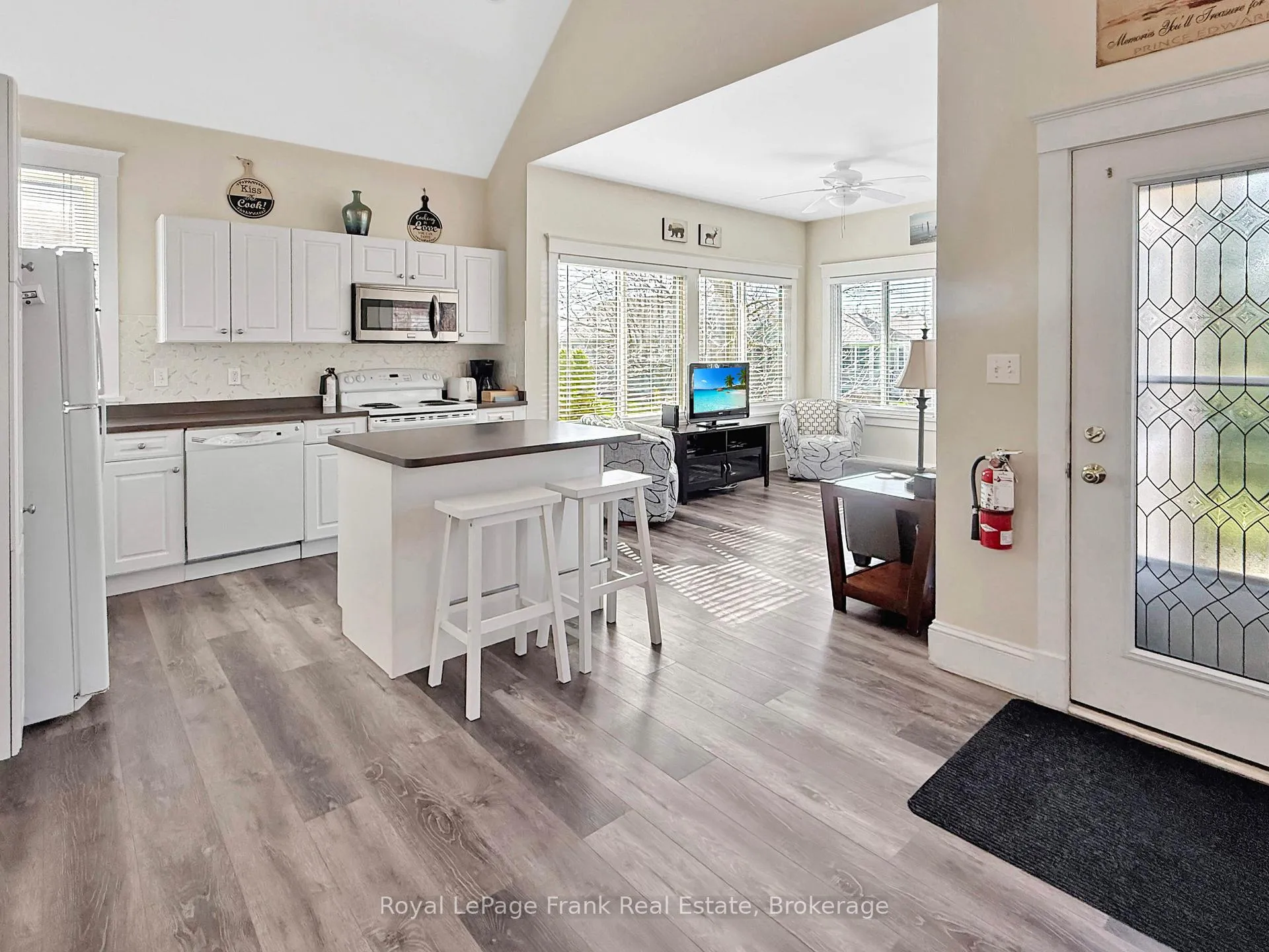 Photo 7 of 34 Meadow View Lane, Prince Edward County, Athol Ward — HOMEH