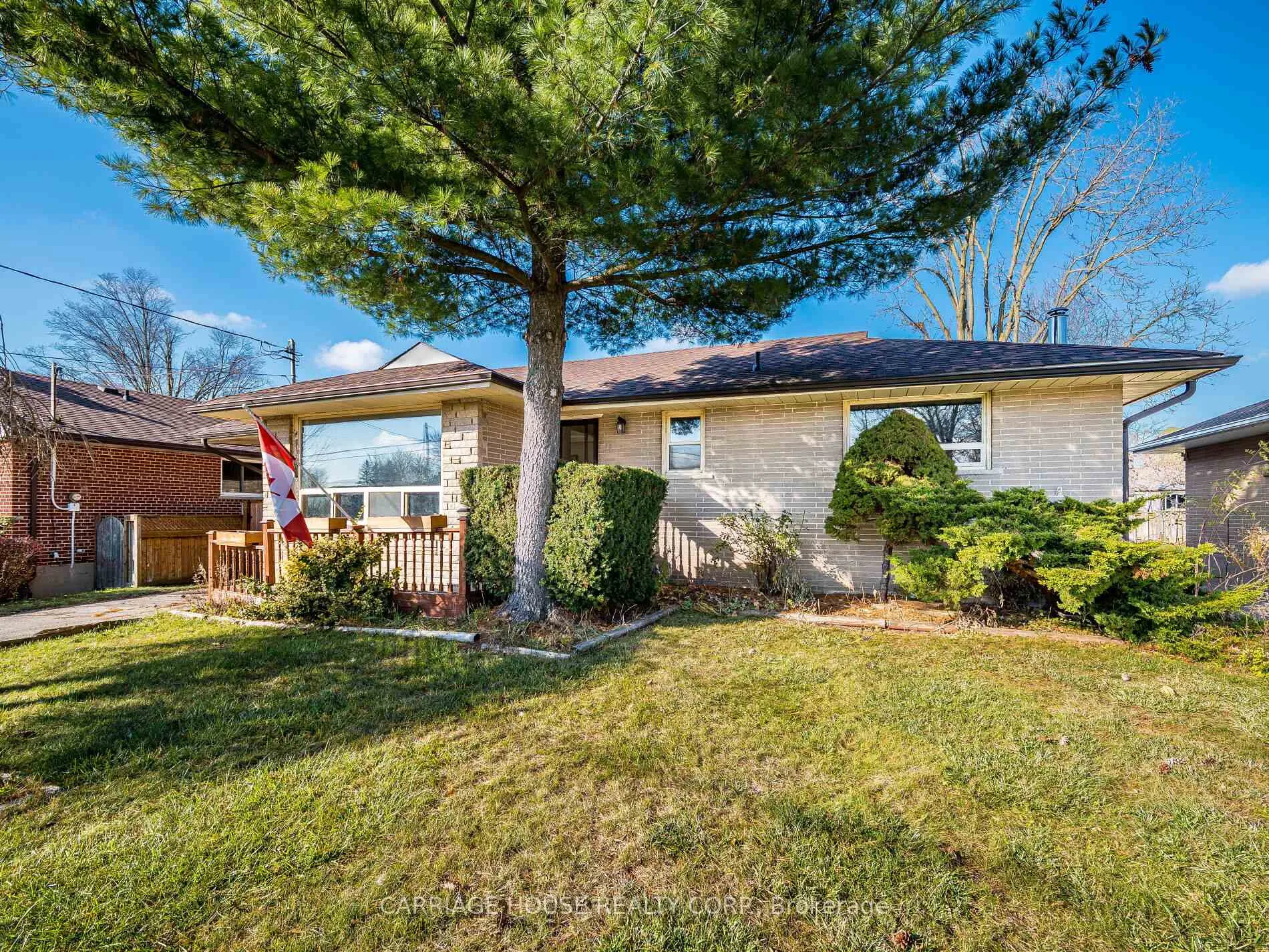 Photo 3 of 72 Rexway Drive, Halton Hills, Georgetown — HOMEH