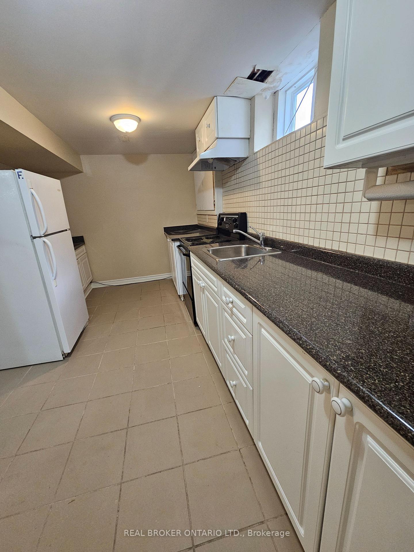 Photo 7 of 138 Archdekin Drive, Brampton, Madoc — HOMEH