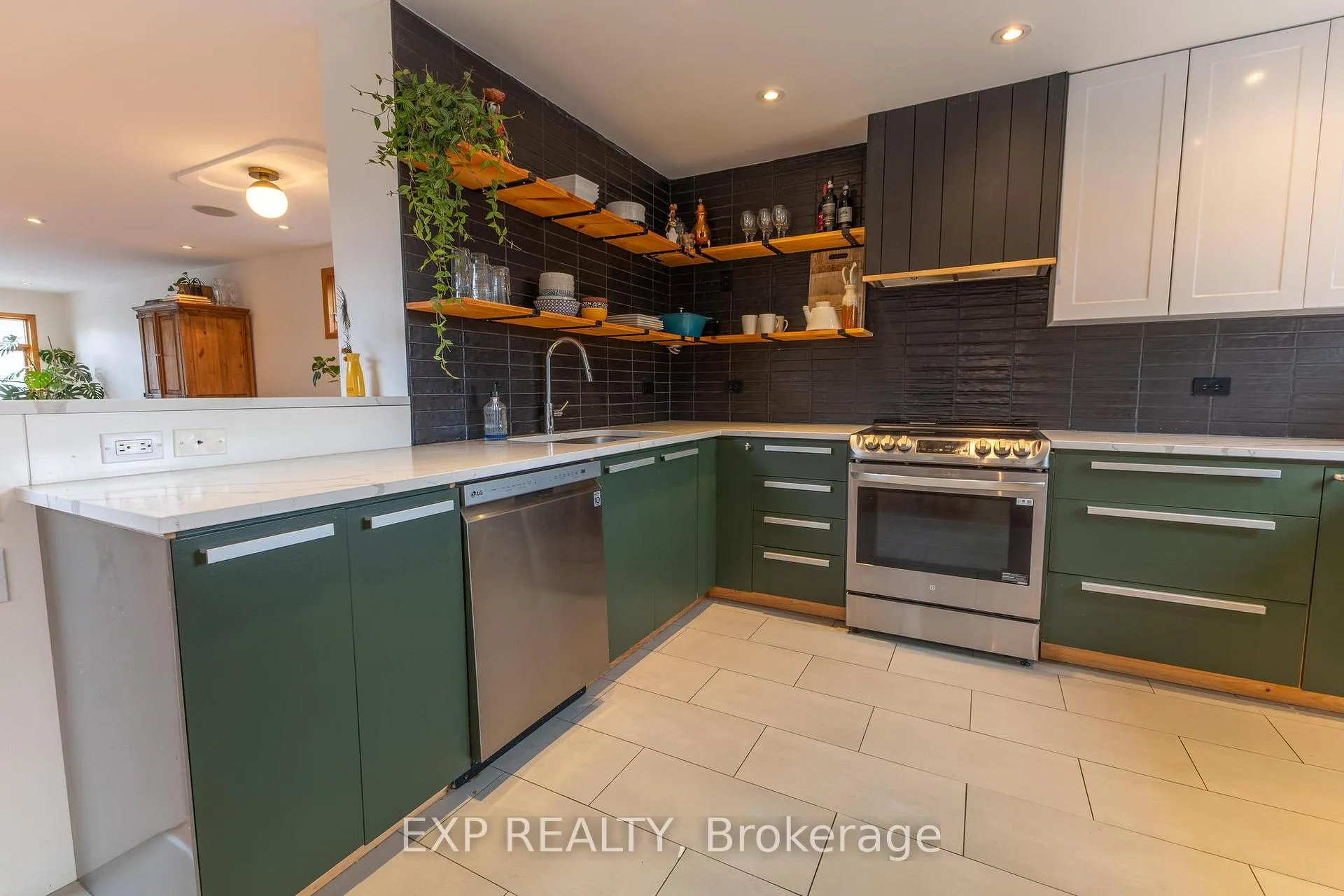 Photo 14 of 162 Westhaven Crescent, Ottawa, Westboro/Hampton Park — HOMEH