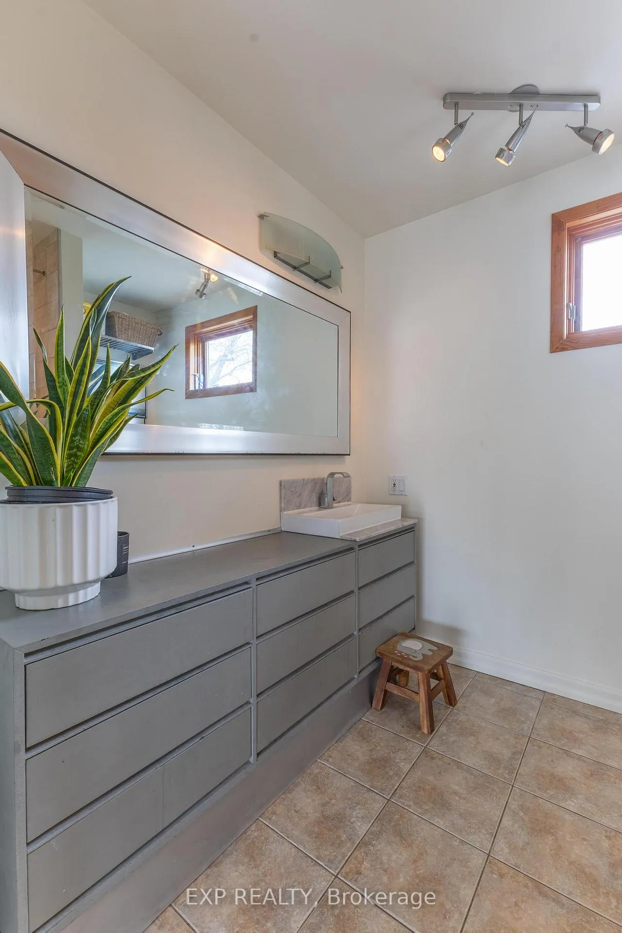 Photo 28 of 162 Westhaven Crescent, Ottawa, Westboro/Hampton Park — HOMEH