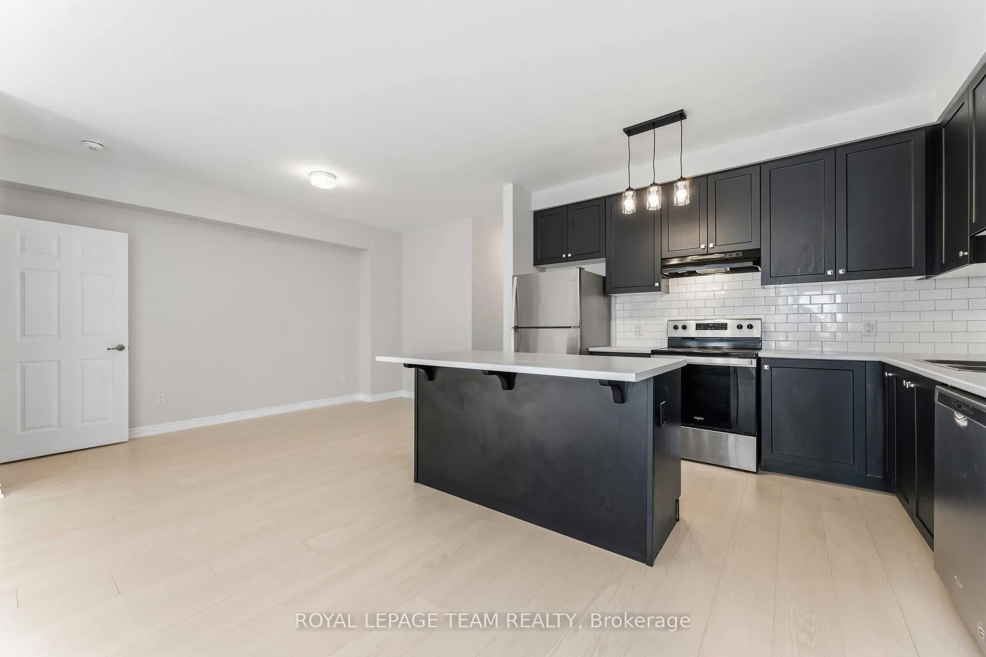Photo 13 of 109 Pilot Private, Ottawa, Kanata - Emerald Meadows/Trailwest — HOMEH