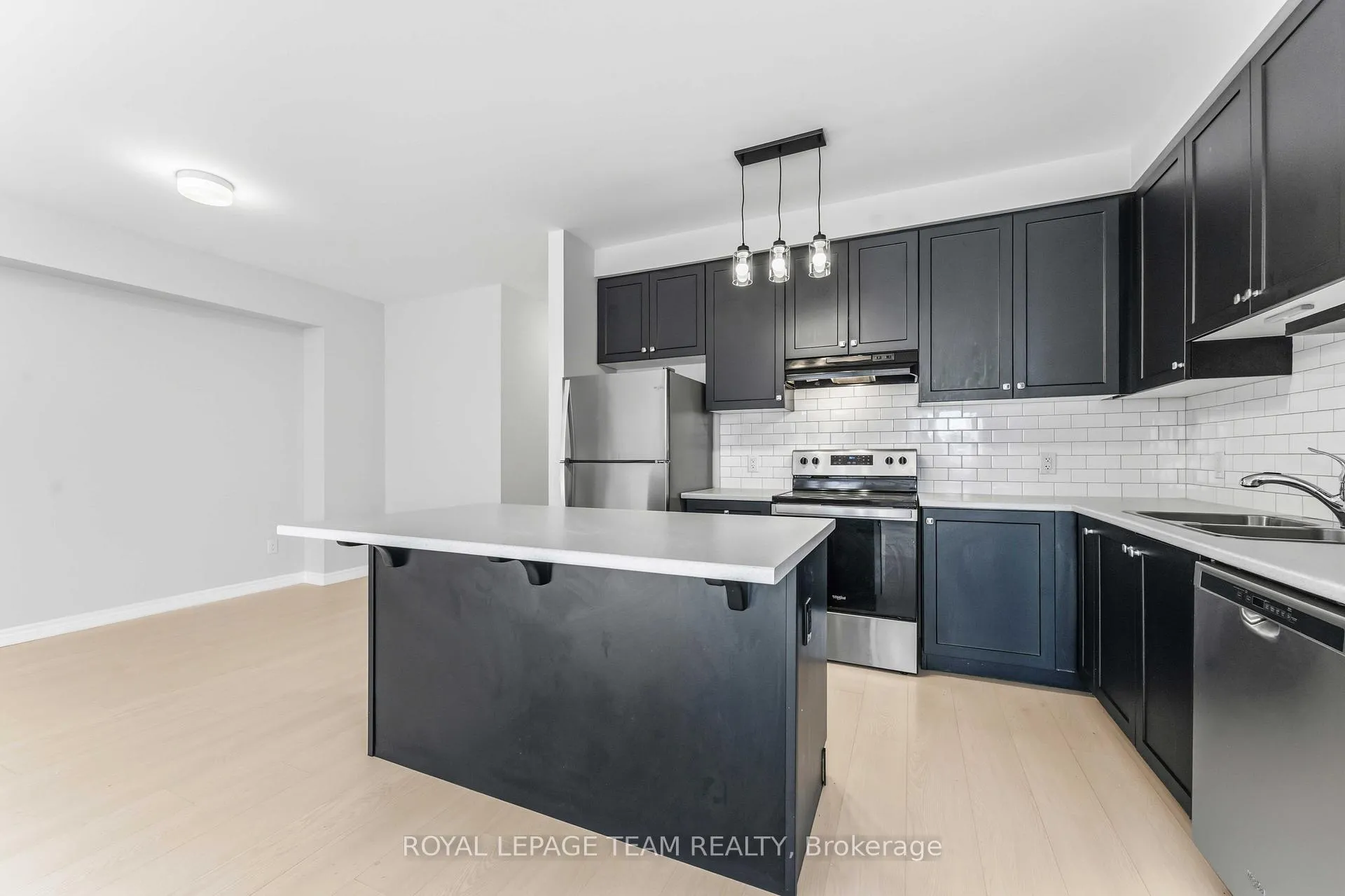 Photo 14 of 109 Pilot Private, Ottawa, Kanata - Emerald Meadows/Trailwest — HOMEH