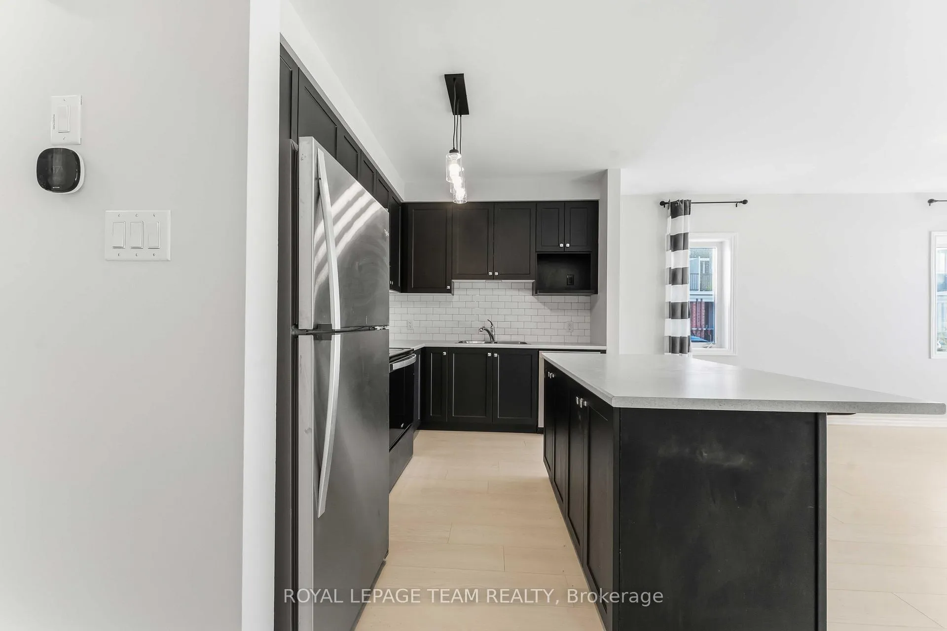 Photo 18 of 109 Pilot Private, Ottawa, Kanata - Emerald Meadows/Trailwest — HOMEH