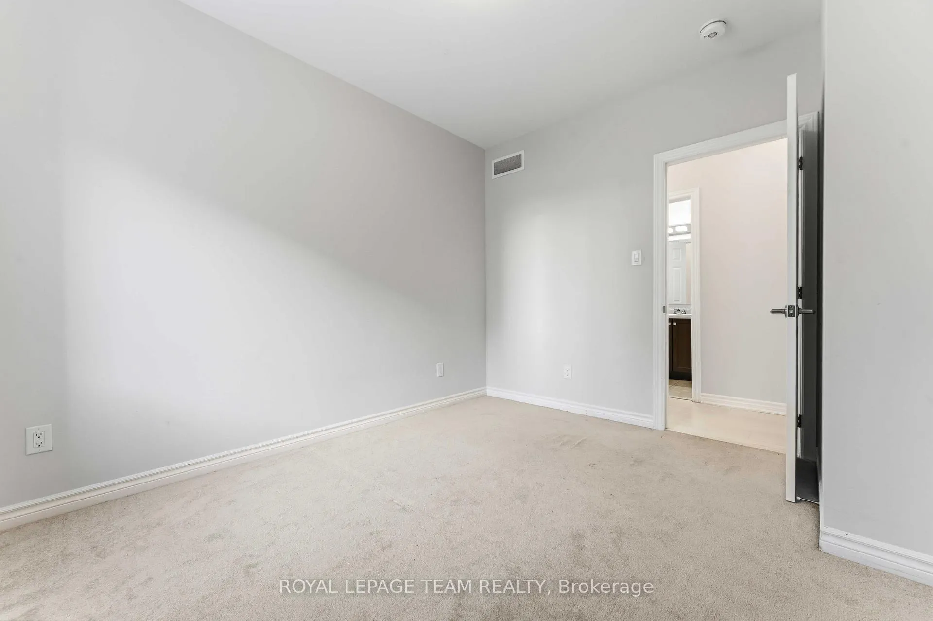 Photo 24 of 109 Pilot Private, Ottawa, Kanata - Emerald Meadows/Trailwest — HOMEH