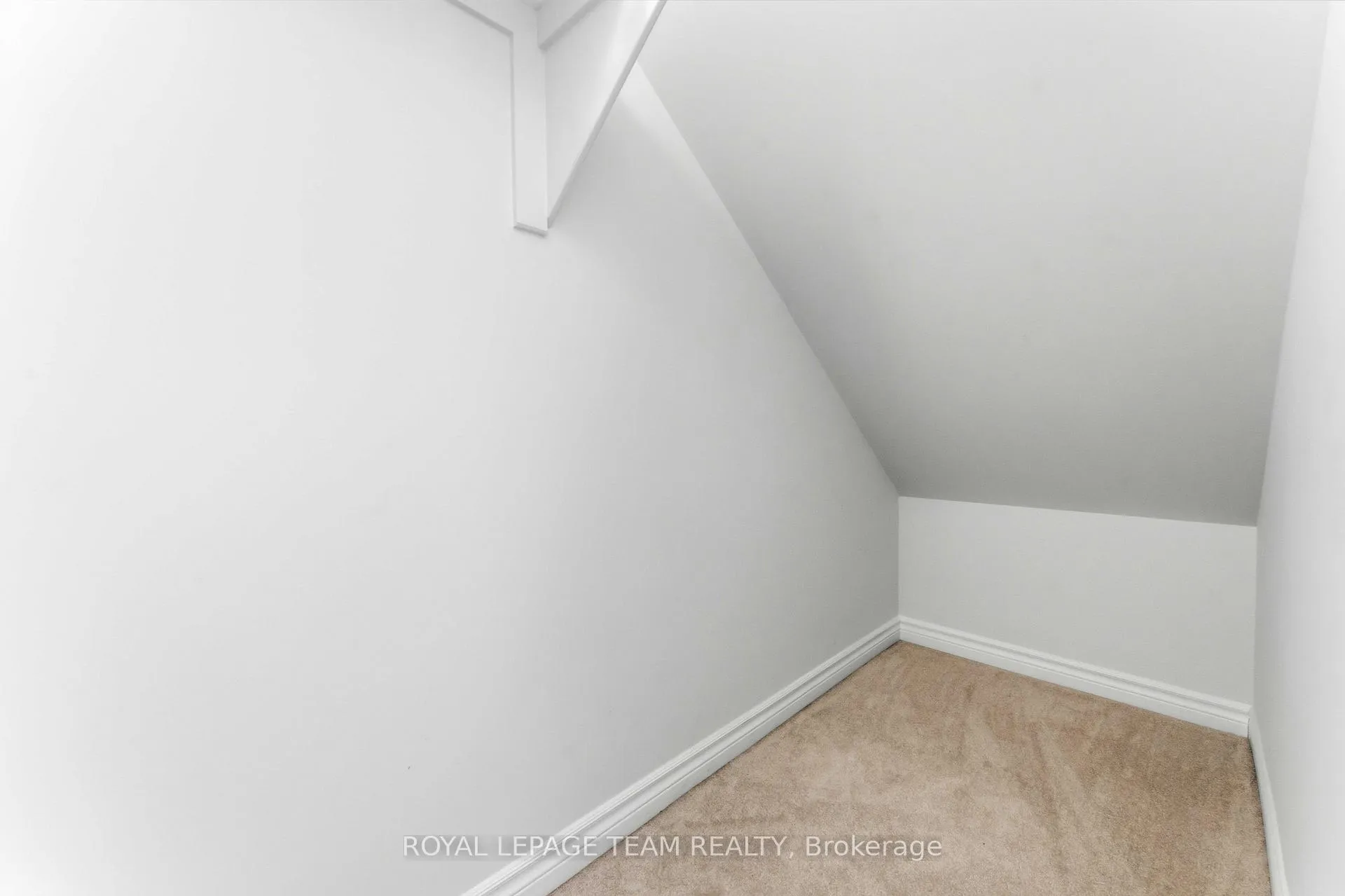 Photo 26 of 109 Pilot Private, Ottawa, Kanata - Emerald Meadows/Trailwest — HOMEH