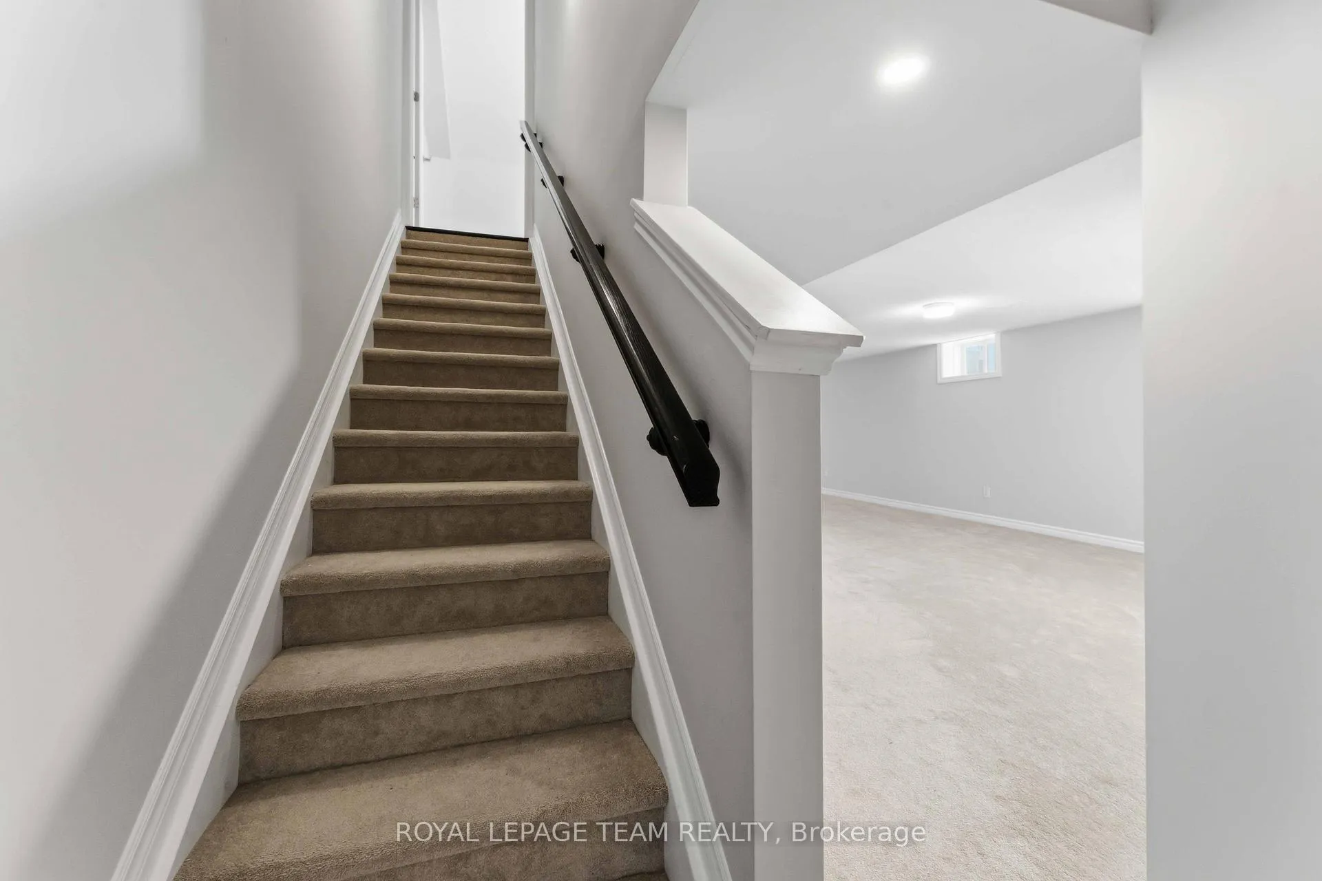 Photo 34 of 109 Pilot Private, Ottawa, Kanata - Emerald Meadows/Trailwest — HOMEH