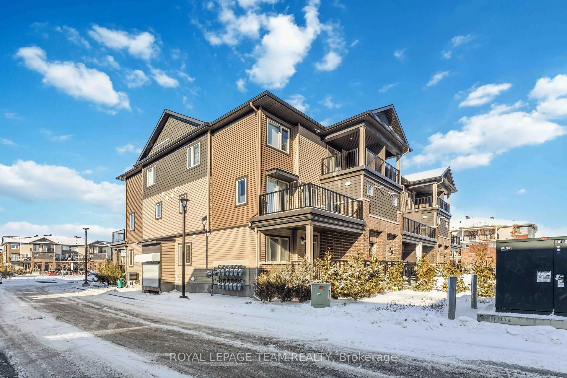 Photo 48 of 109 Pilot Private, Ottawa, Kanata - Emerald Meadows/Trailwest — HOMEH