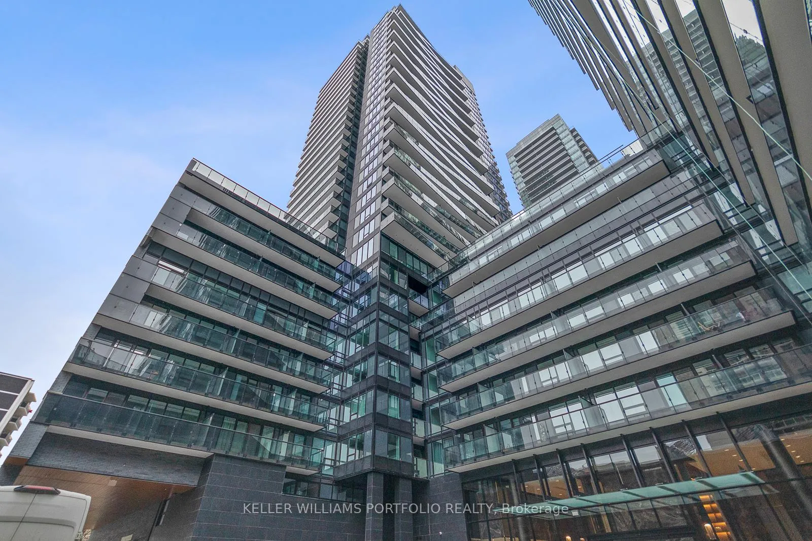 Photo 1 of Unit 2201, 127 Broadway Avenue, Toronto, Mount Pleasant West — HOMEH