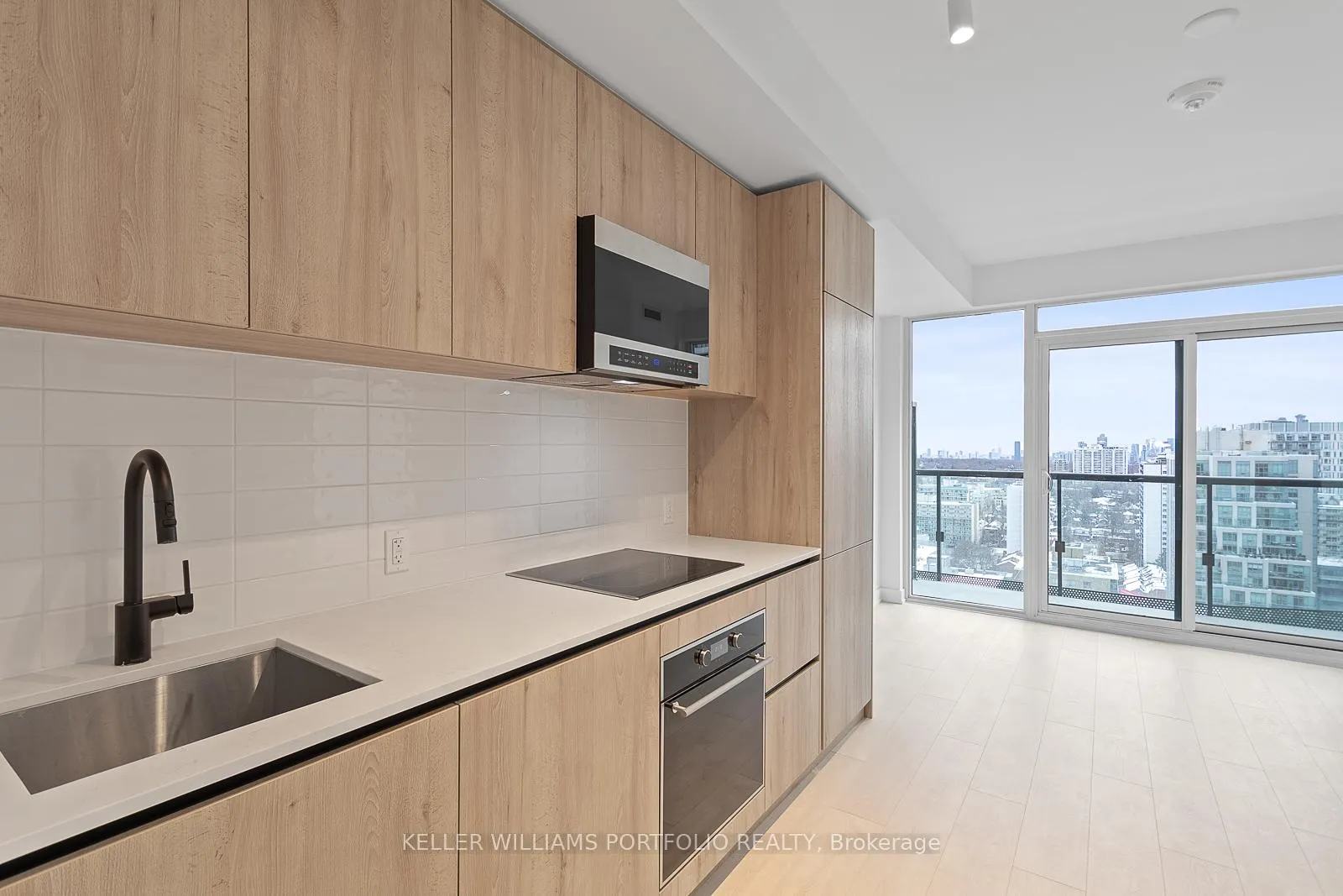 Photo 15 of Unit 2201, 127 Broadway Avenue, Toronto, Mount Pleasant West — HOMEH