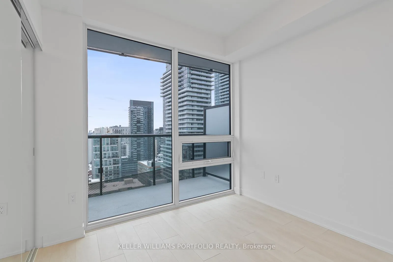 Photo 21 of Unit 2201, 127 Broadway Avenue, Toronto, Mount Pleasant West — HOMEH
