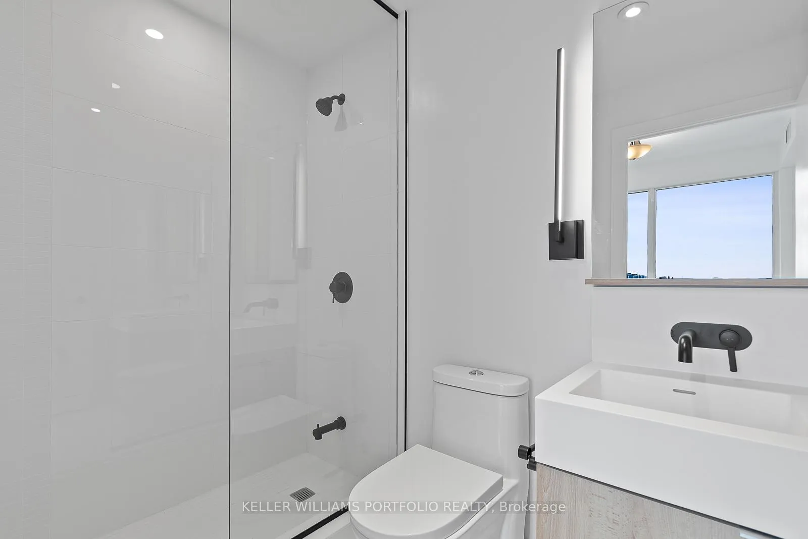 Photo 25 of Unit 2201, 127 Broadway Avenue, Toronto, Mount Pleasant West — HOMEH