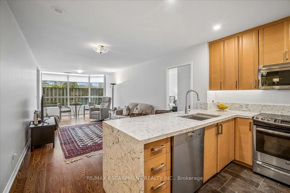 Photo 4 of Unit 106, 1276 Maple Crossing Boulevard, Burlington, Brant — HOMEH