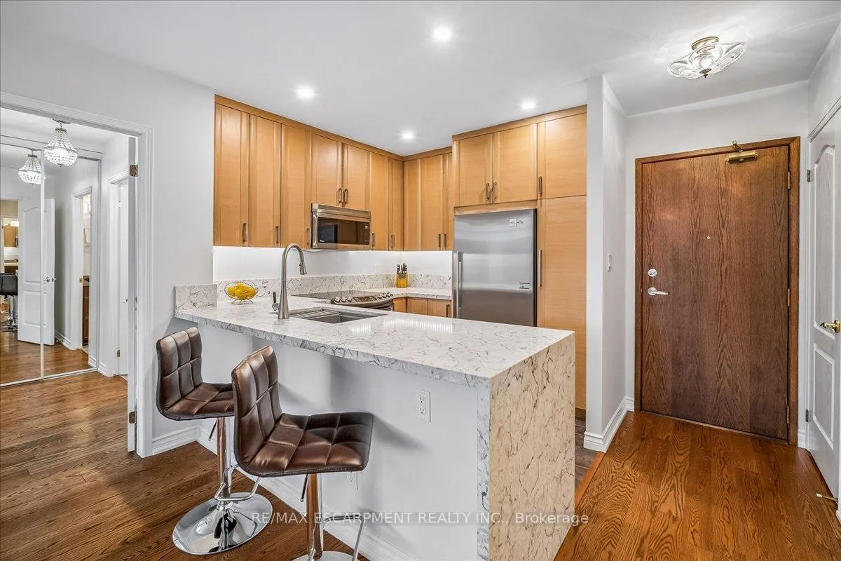 Photo 6 of Unit 106, 1276 Maple Crossing Boulevard, Burlington, Brant — HOMEH