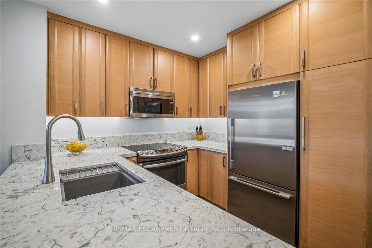 Photo 11 of Unit 106, 1276 Maple Crossing Boulevard, Burlington, Brant — HOMEH