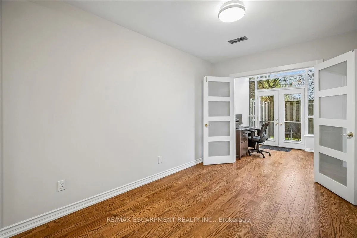 Photo 23 of Unit 106, 1276 Maple Crossing Boulevard, Burlington, Brant — HOMEH