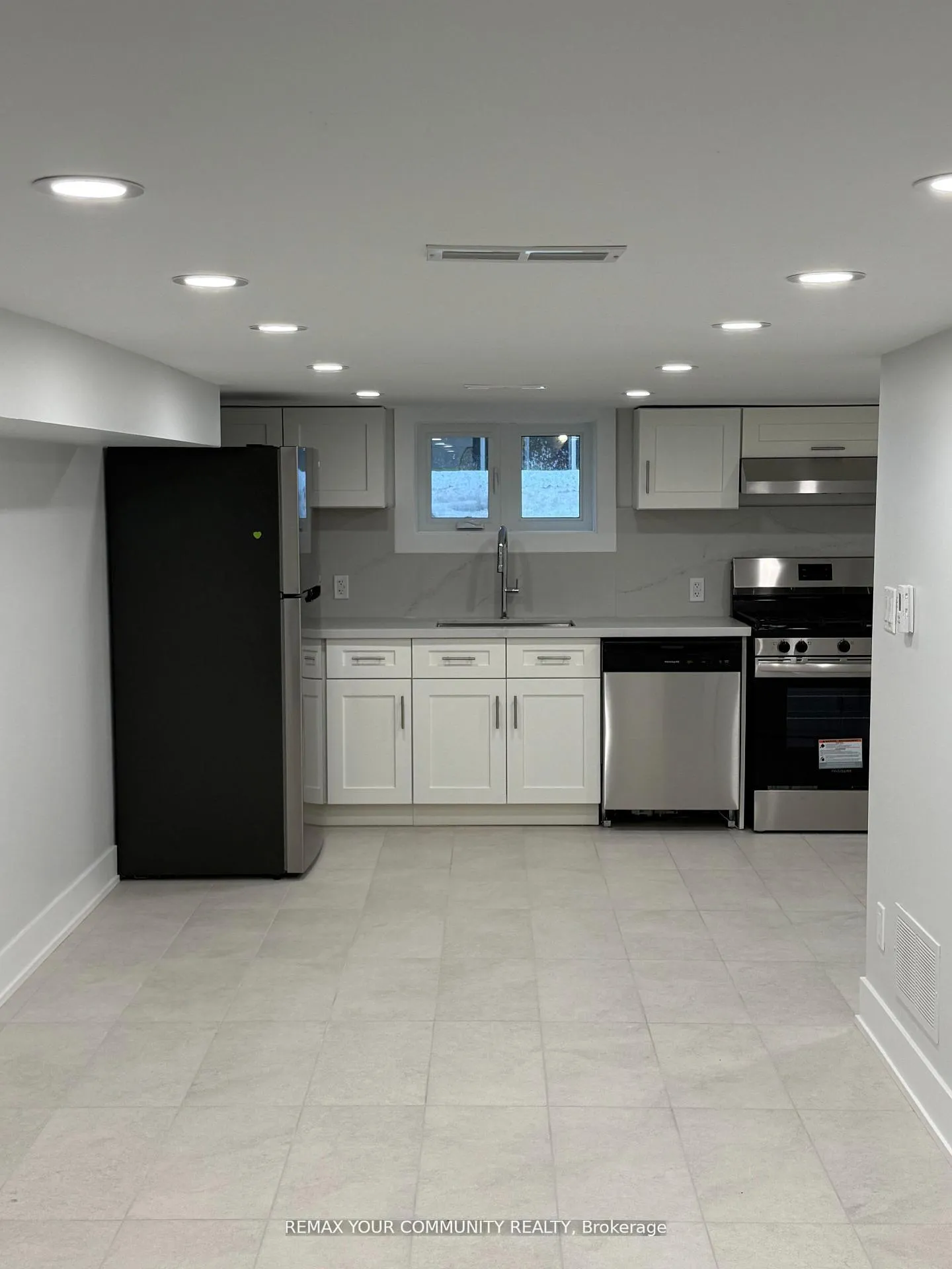 Photo 4 of Unit 5 (BSMT), 88 Spruce Street, Aurora, Aurora Village — HOMEH