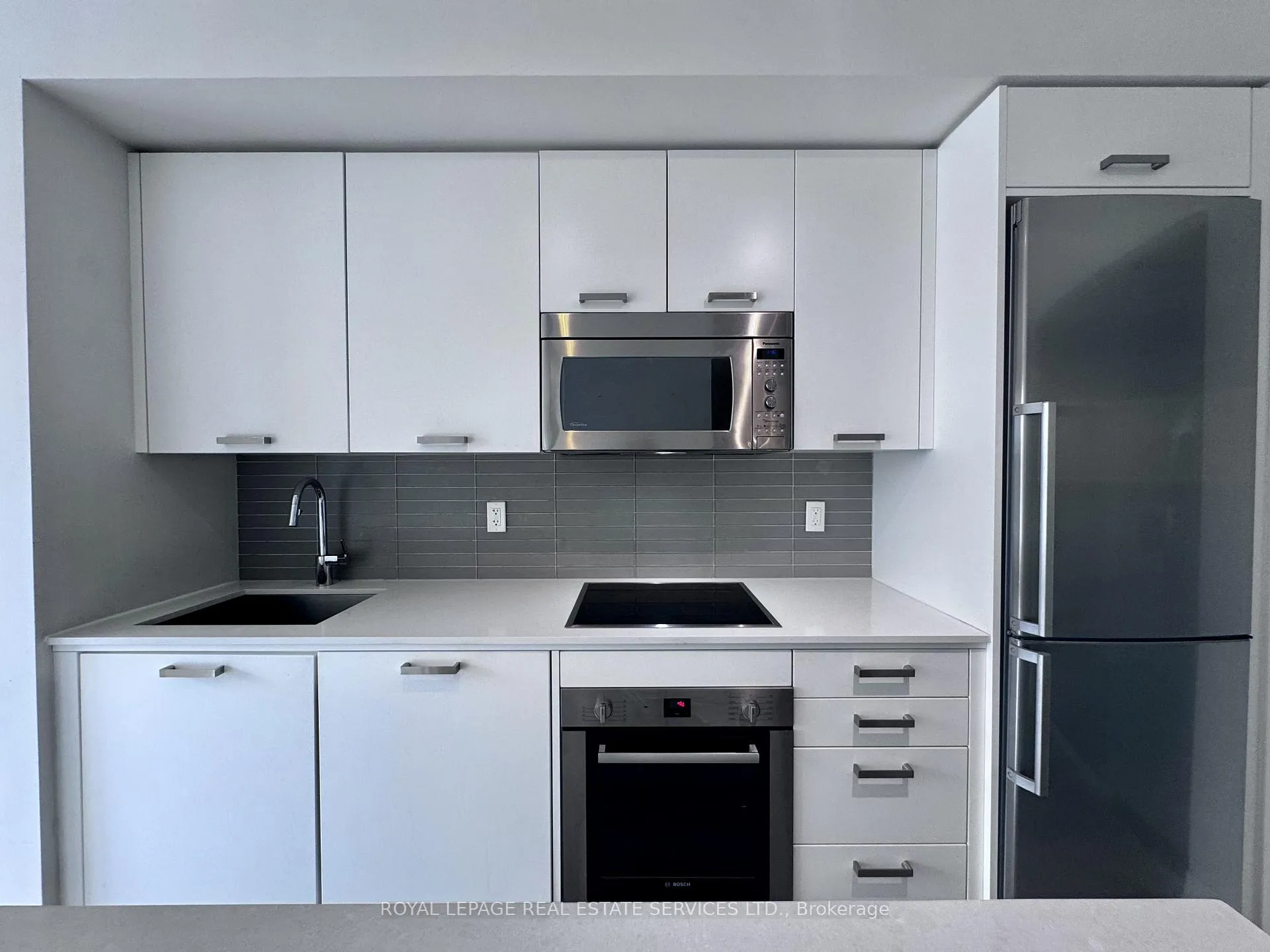 Photo 4 of Unit 408, 2301 Danforth Avenue, Toronto, East End-Danforth — HOMEH
