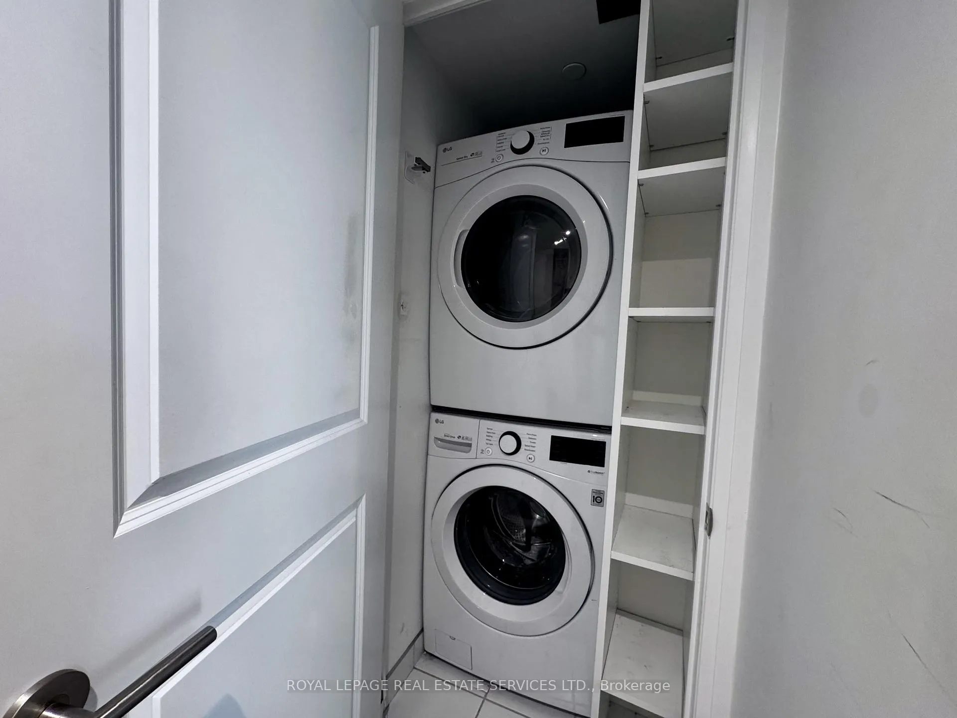 Photo 11 of Unit 408, 2301 Danforth Avenue, Toronto, East End-Danforth — HOMEH