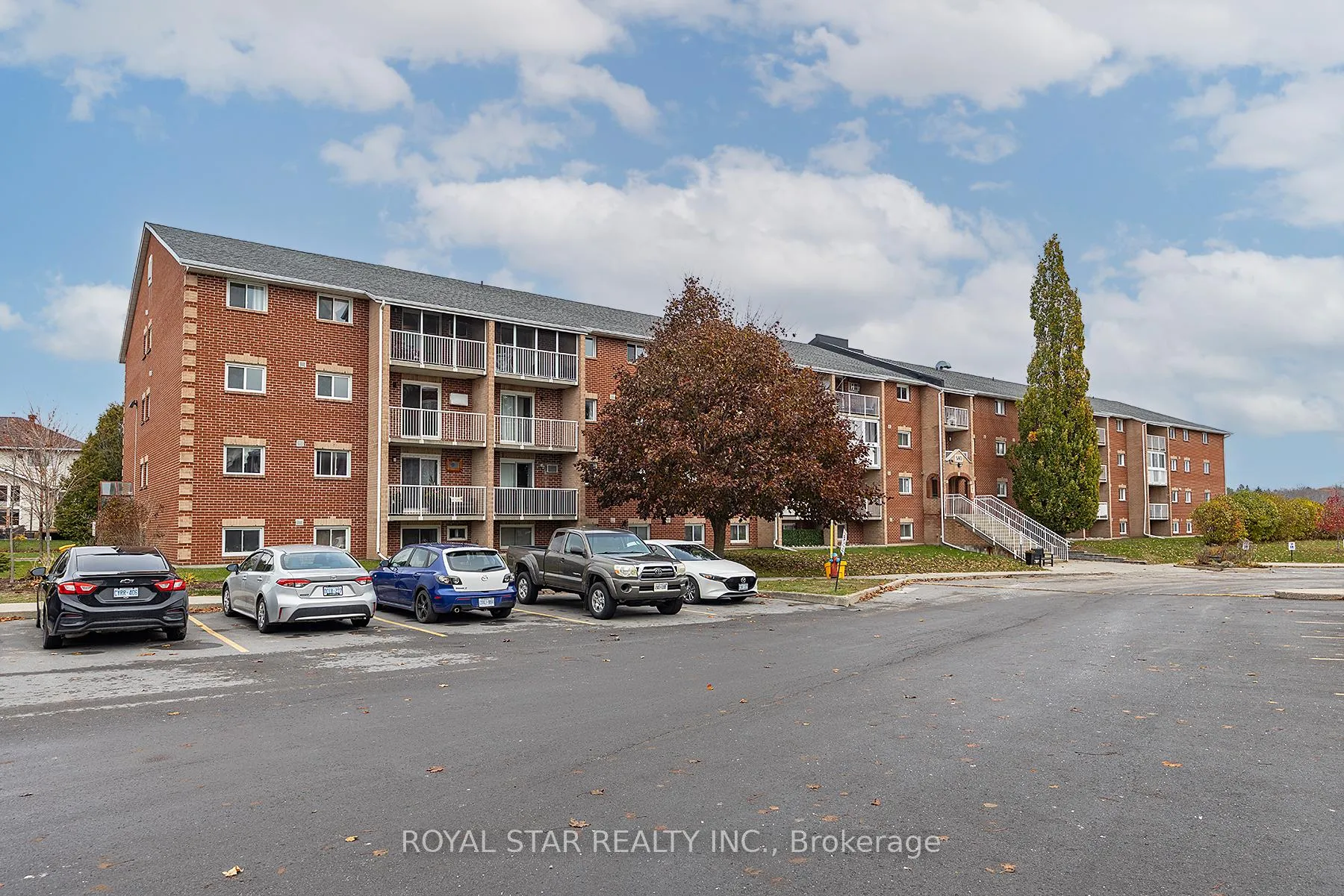 Front of Unit 114, 580 Armstrong Road