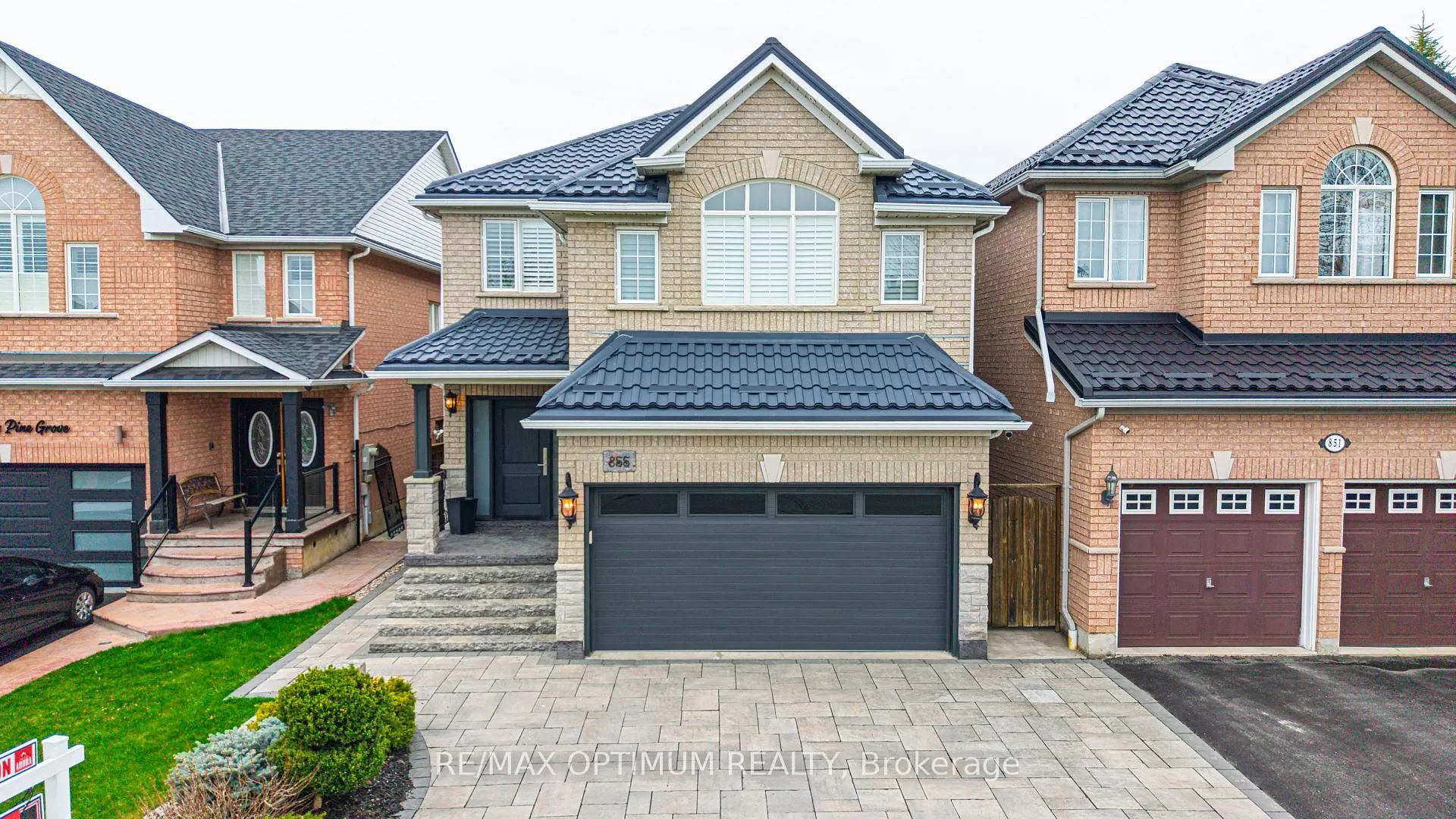 Photo 1 of 855 Knotty Pine Grove, Mississauga, Meadowvale Village — HOMEH