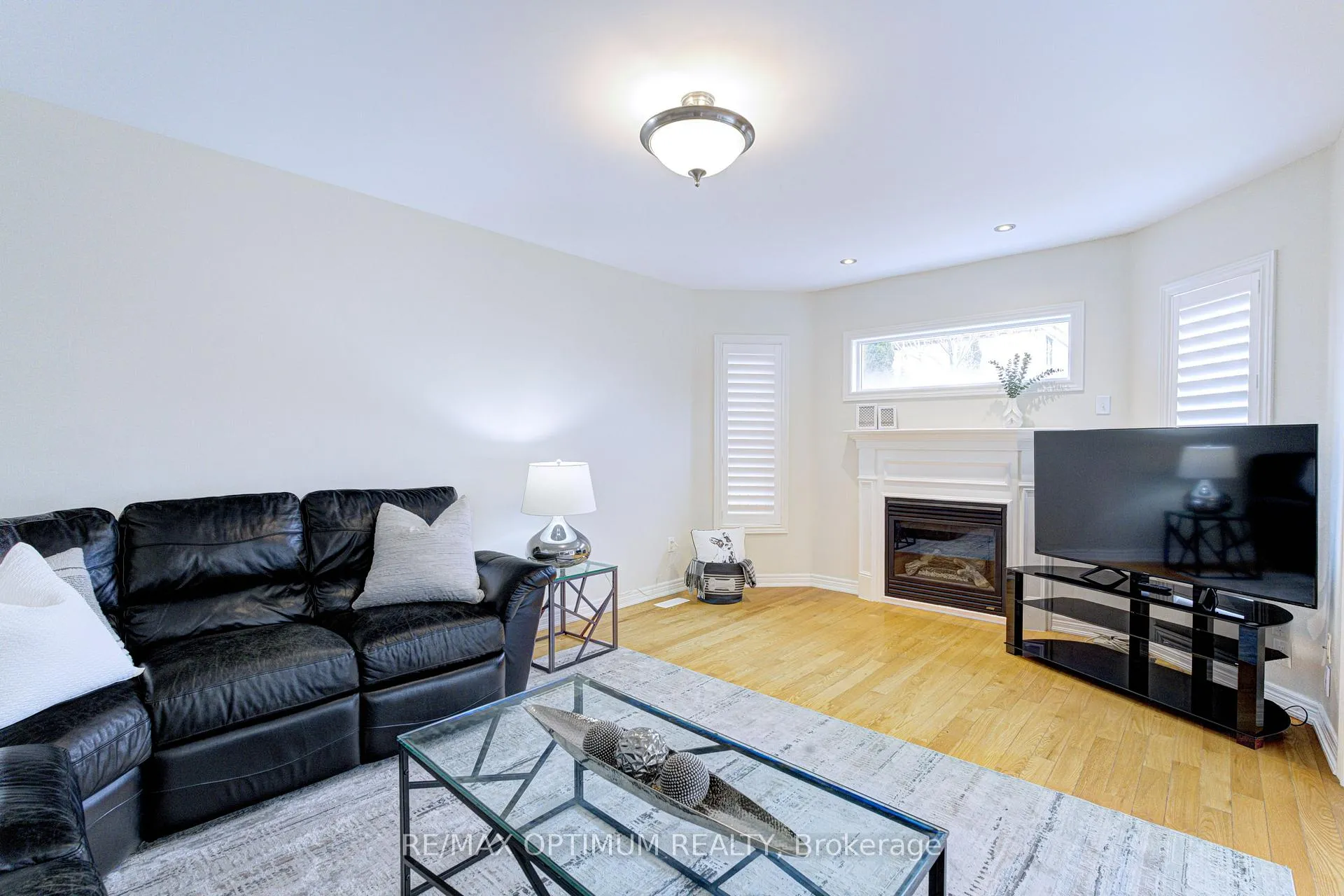 Photo 10 of 855 Knotty Pine Grove, Mississauga, Meadowvale Village — HOMEH