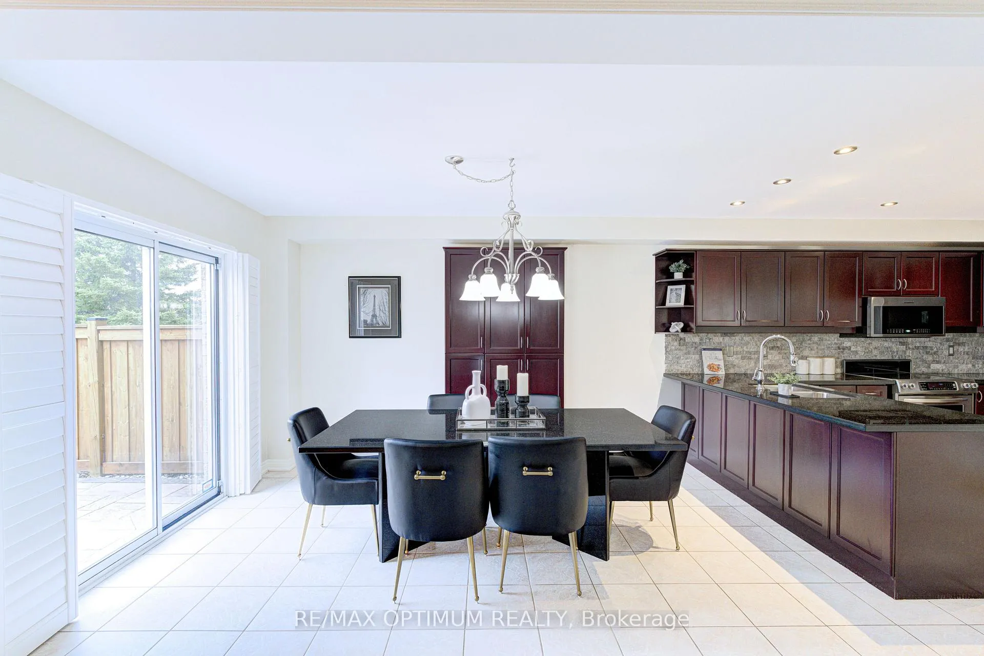 Photo 16 of 855 Knotty Pine Grove, Mississauga, Meadowvale Village — HOMEH