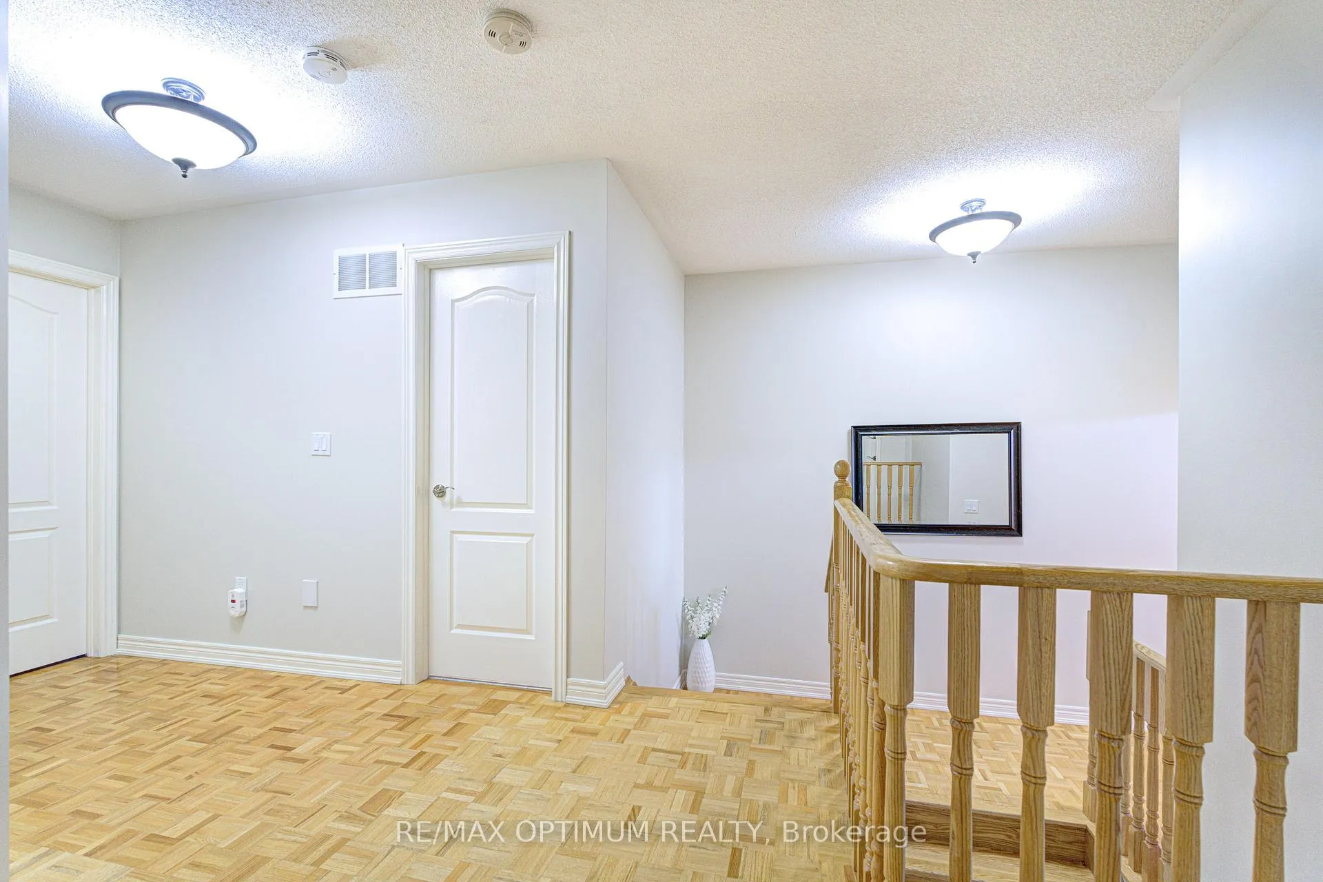 Photo 30 of 855 Knotty Pine Grove, Mississauga, Meadowvale Village — HOMEH