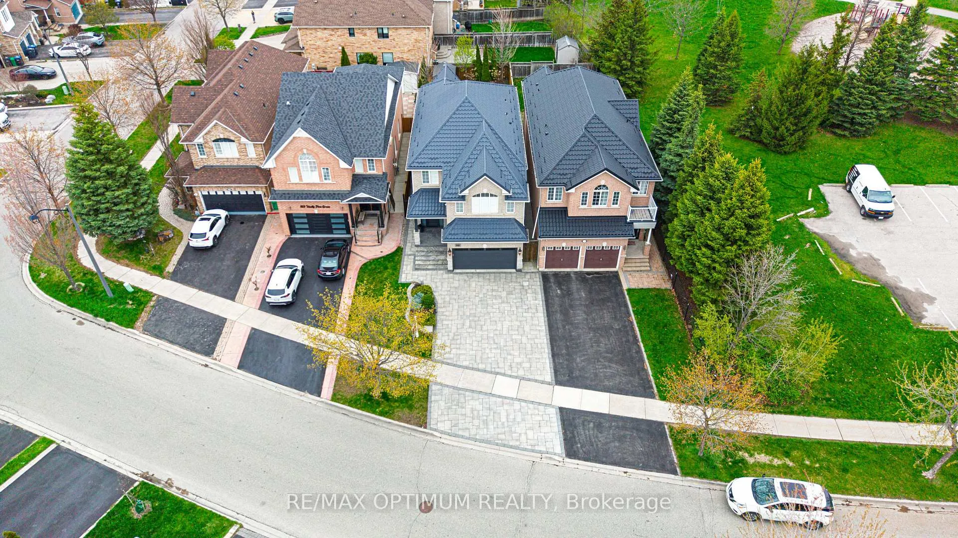 Photo 44 of 855 Knotty Pine Grove, Mississauga, Meadowvale Village — HOMEH