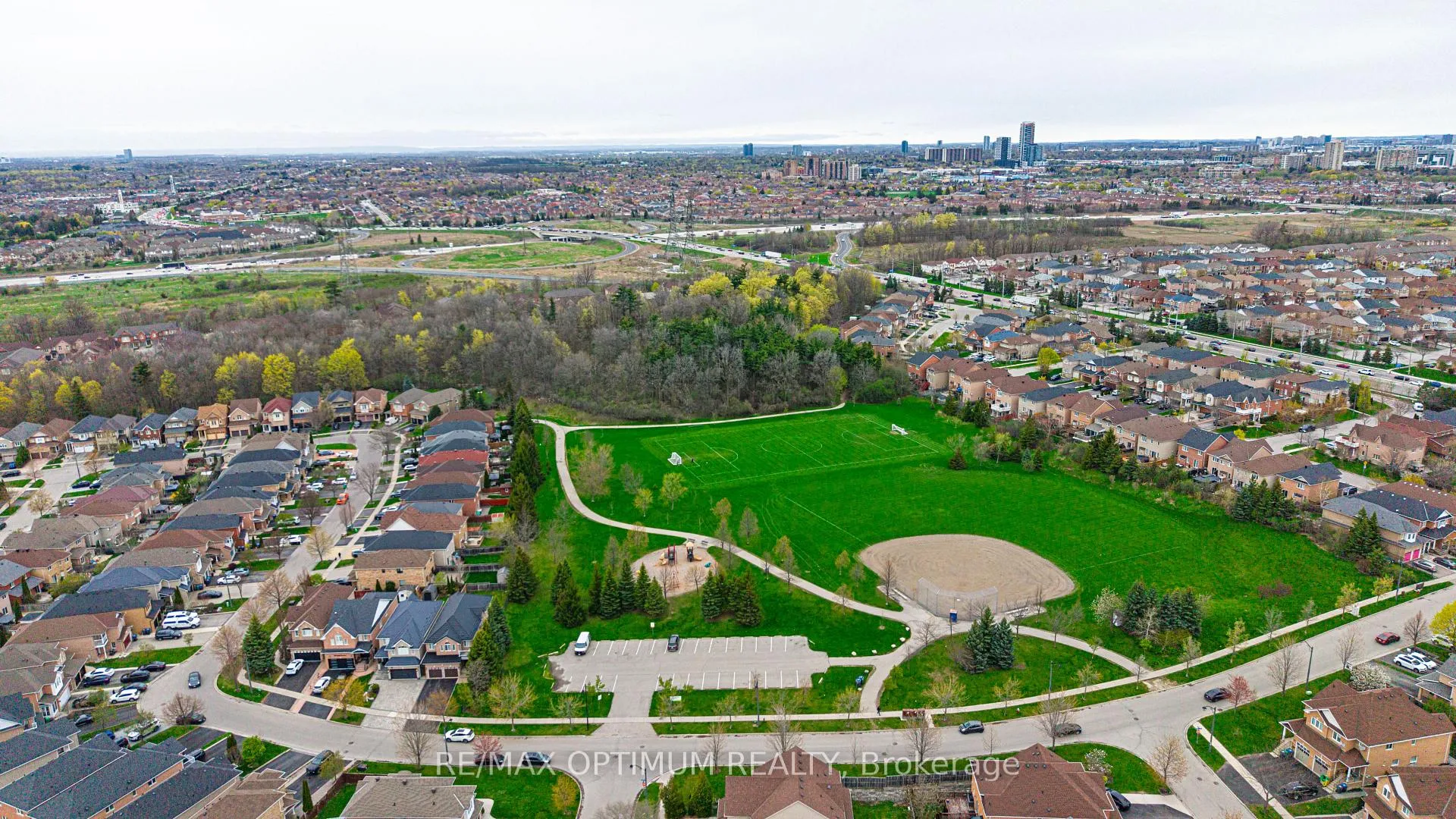 Photo 45 of 855 Knotty Pine Grove, Mississauga, Meadowvale Village — HOMEH