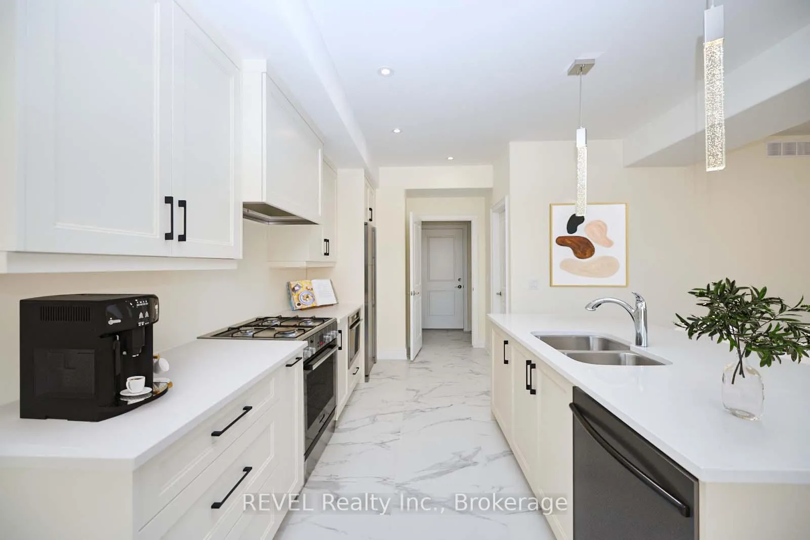 Photo 4 of 92 Tanner Drive, Pelham, Fonthill — HOMEH