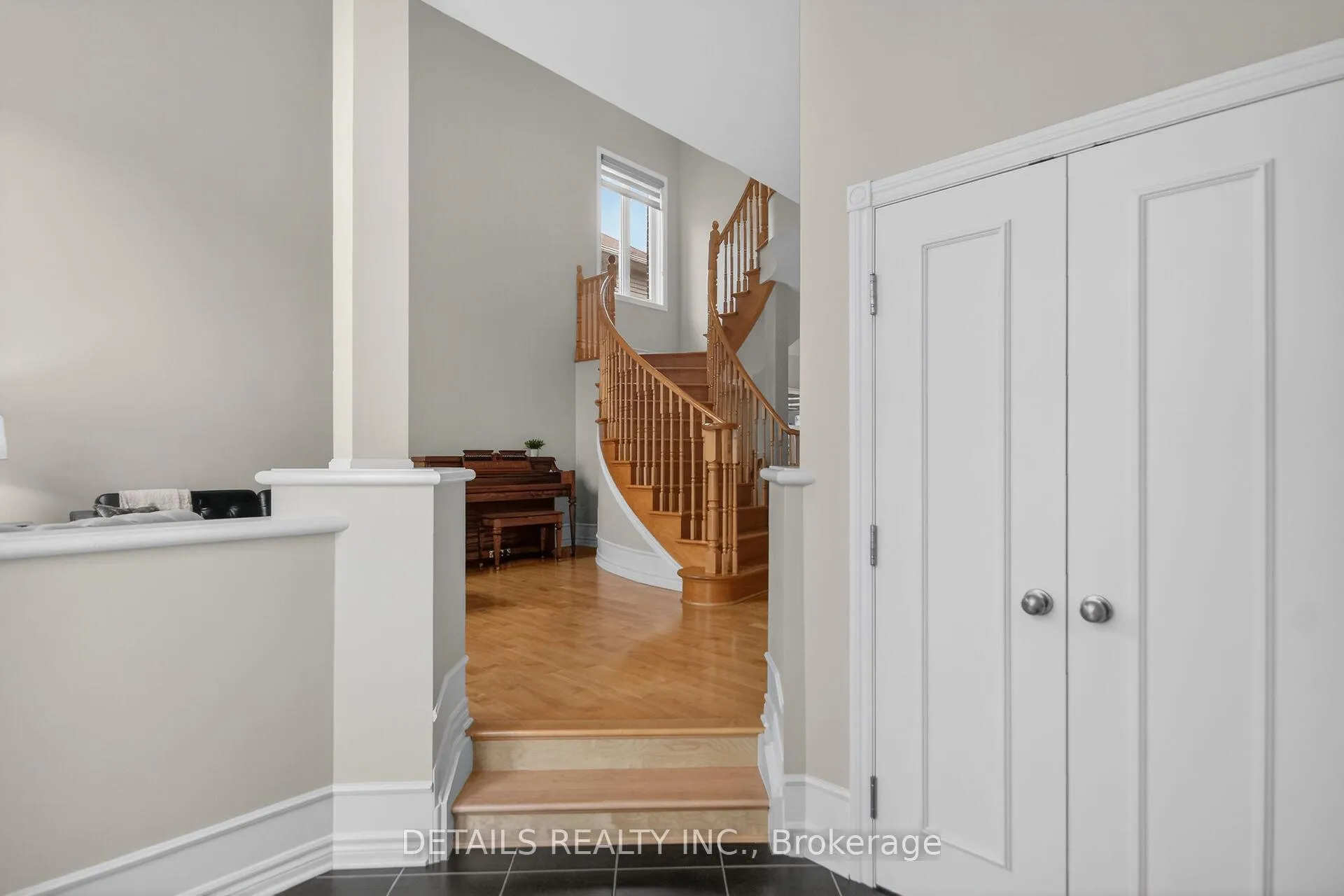 Photo 3 of 615 Bow Valley Drive, Ottawa, Riverside South/Gloucester Glen — HOMEH
