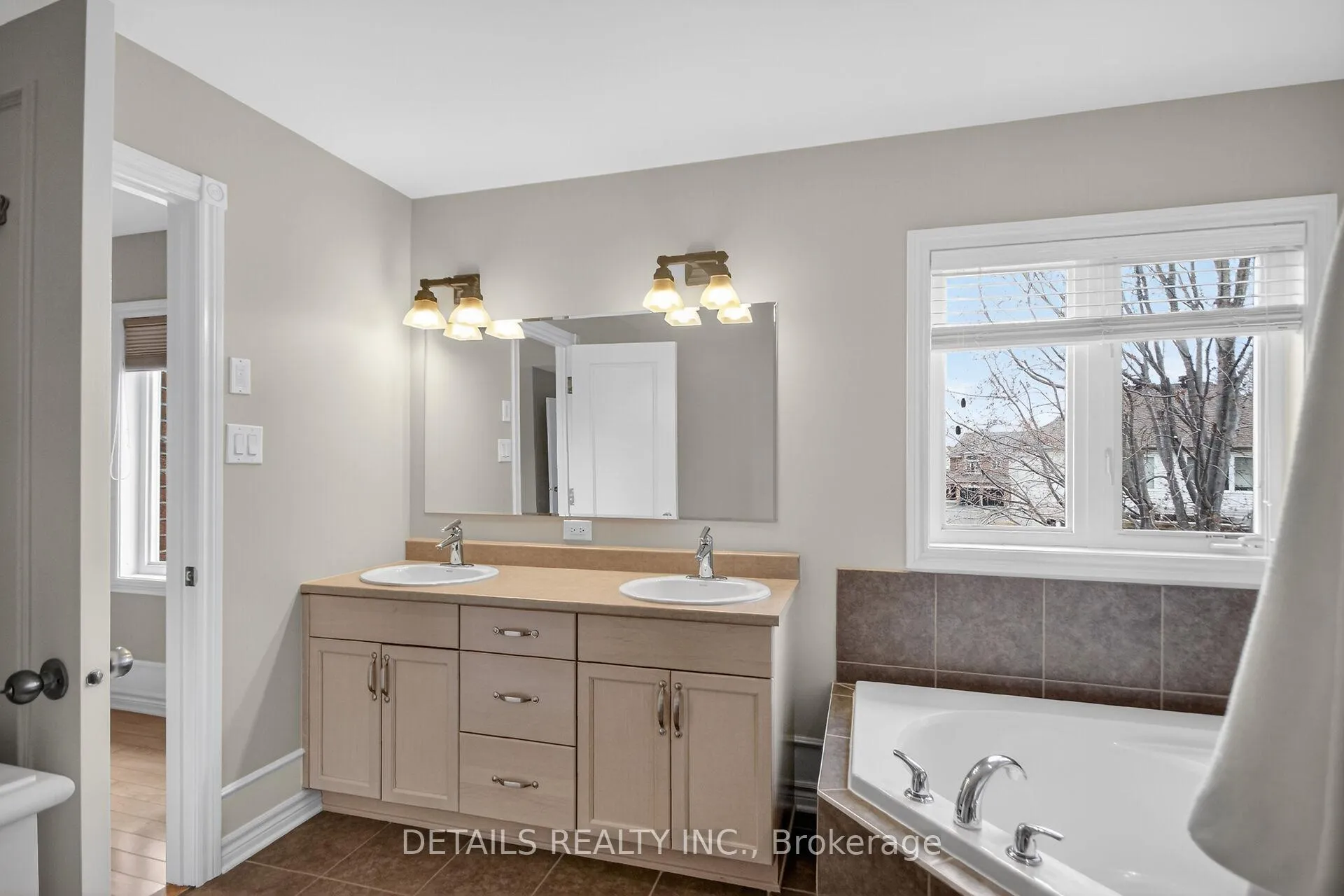 Photo 25 of 615 Bow Valley Drive, Ottawa, Riverside South/Gloucester Glen — HOMEH