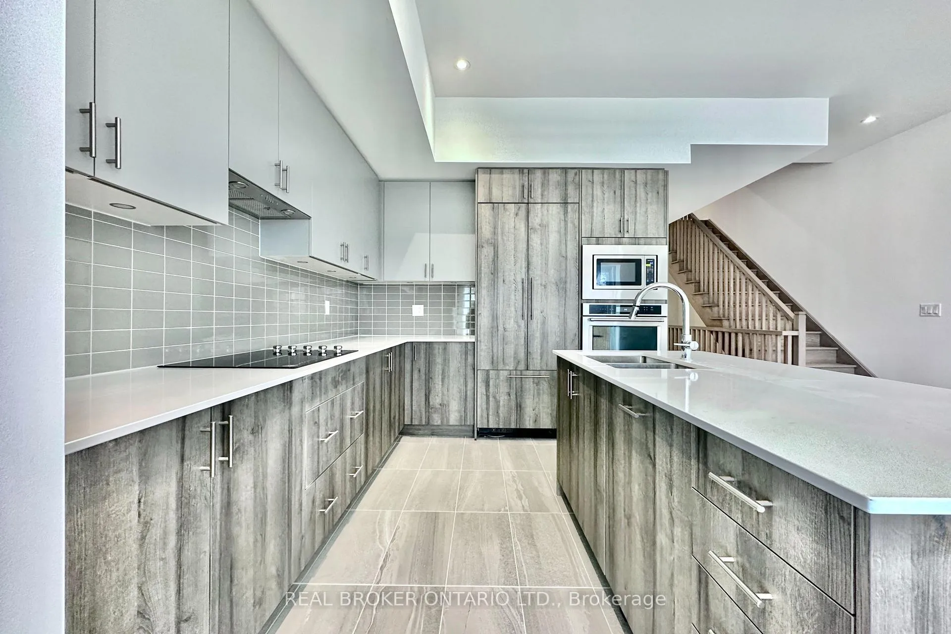 Photo 10 of 22 Yans Way, Markham, Buttonville — HOMEH