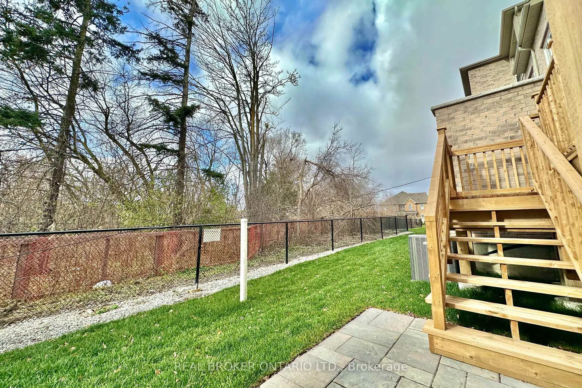 Photo 17 of 22 Yans Way, Markham, Buttonville — HOMEH