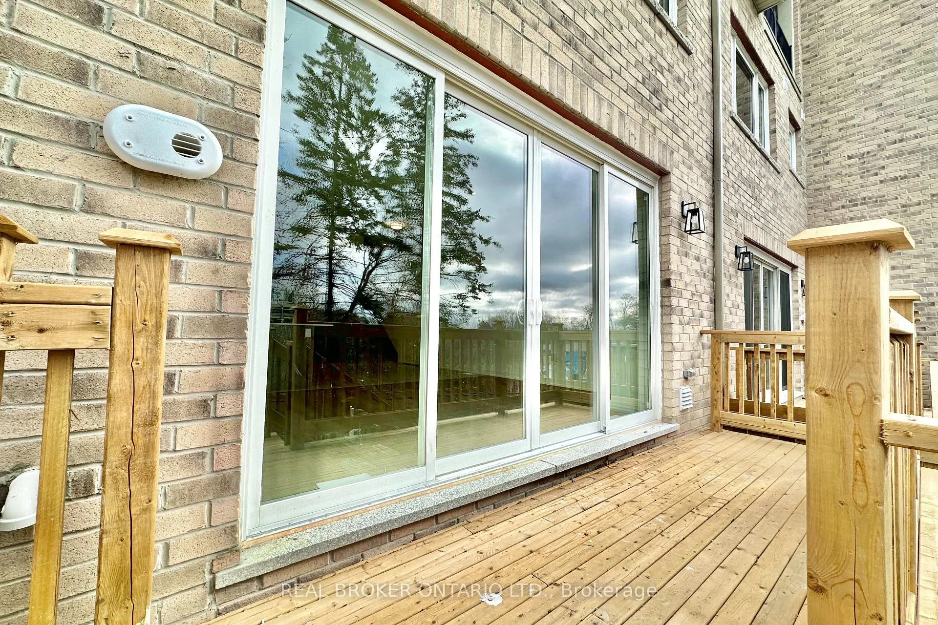 Photo 19 of 22 Yans Way, Markham, Buttonville — HOMEH