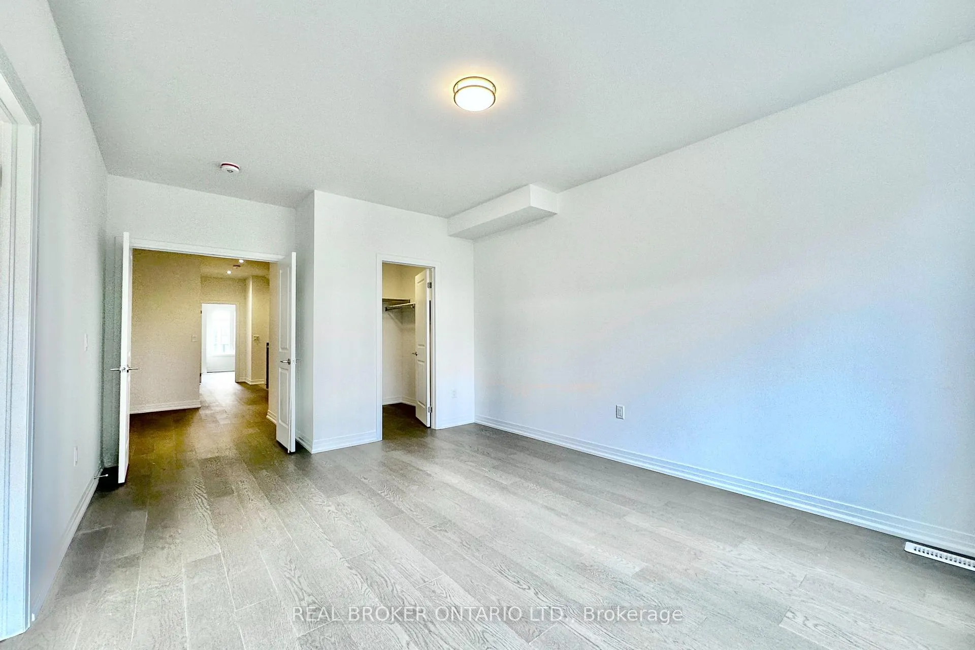 Photo 23 of 22 Yans Way, Markham, Buttonville — HOMEH