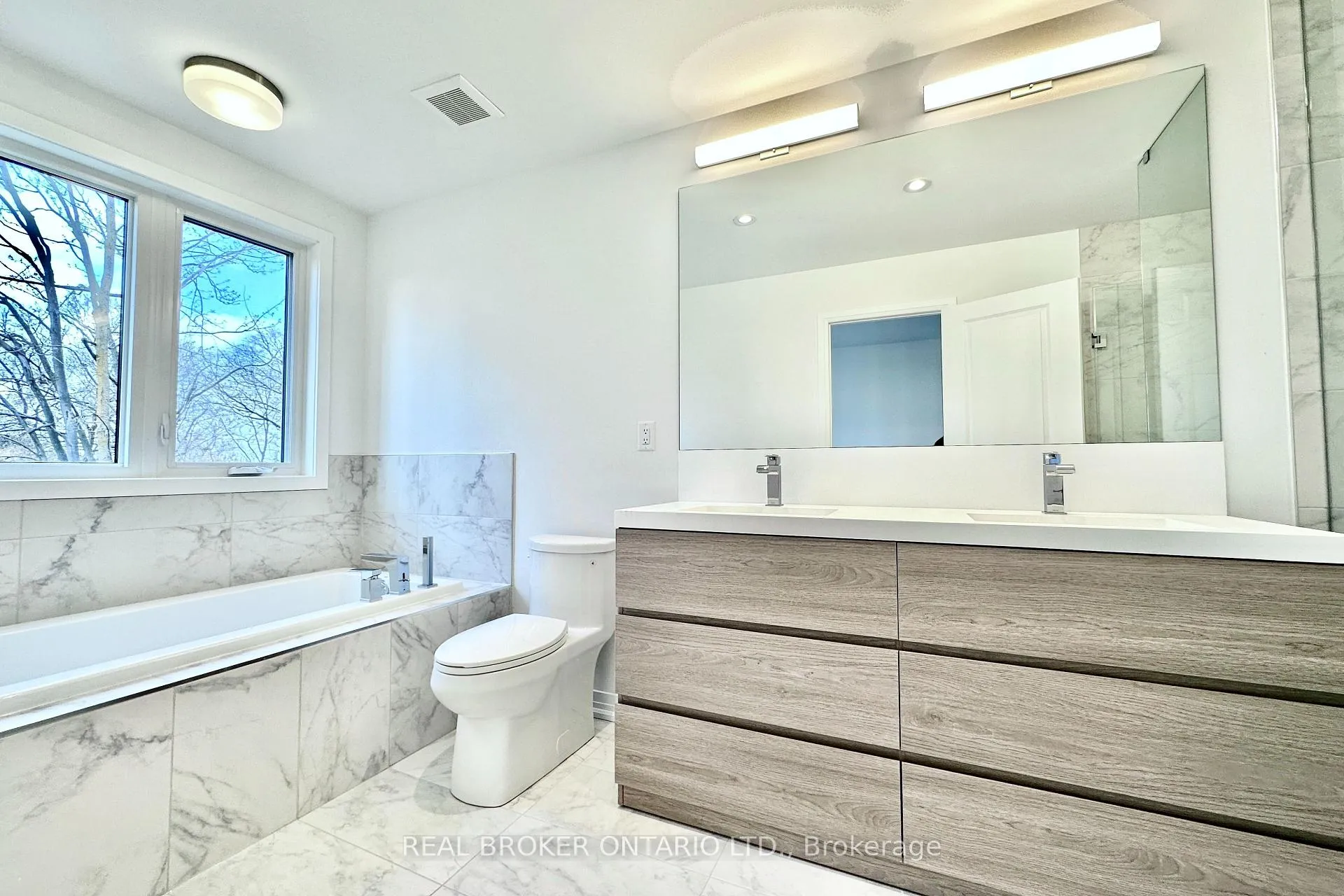 Photo 25 of 22 Yans Way, Markham, Buttonville — HOMEH