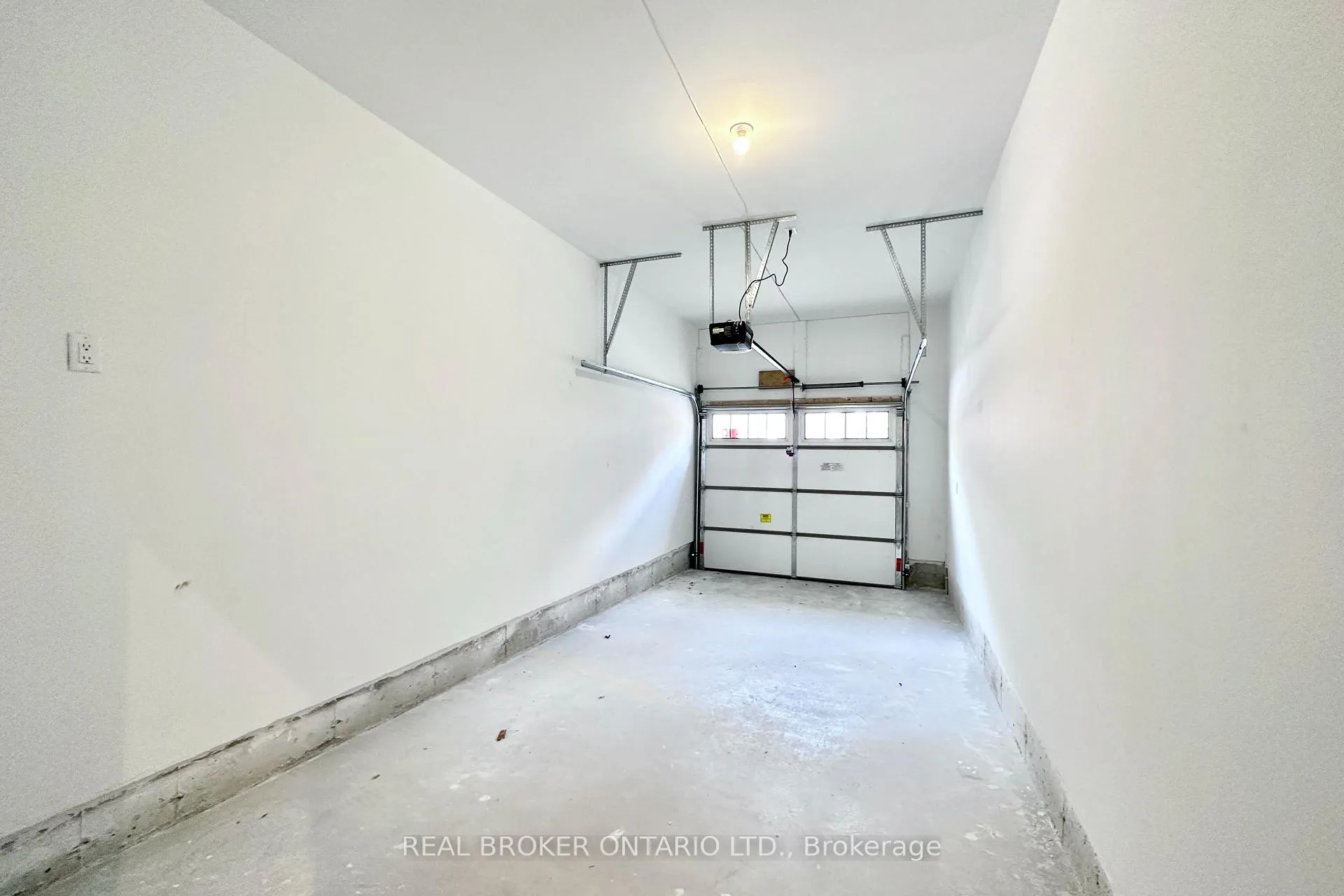 Photo 42 of 22 Yans Way, Markham, Buttonville — HOMEH